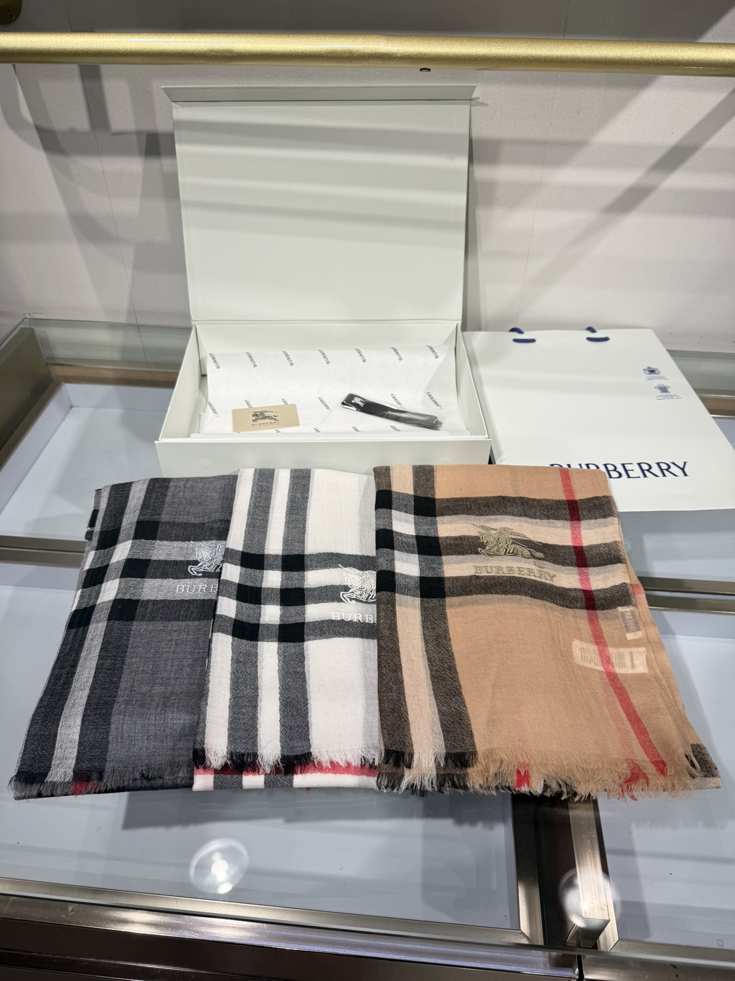 💟经典爆款补单到货！万众瞩目战马绣标官网经典版到货啦～软糯亲肤是我们的初衷～♦️最优质的年轻设计师推出的