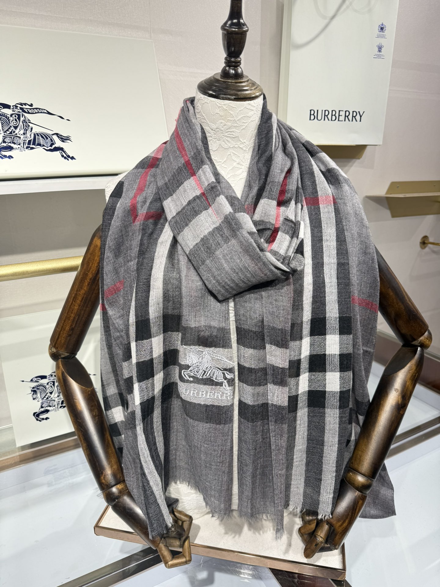 💟经典爆款补单到货！万众瞩目战马绣标官网经典版到货啦～软糯亲肤是我们的初衷～♦️最优质的年轻设计师推出的