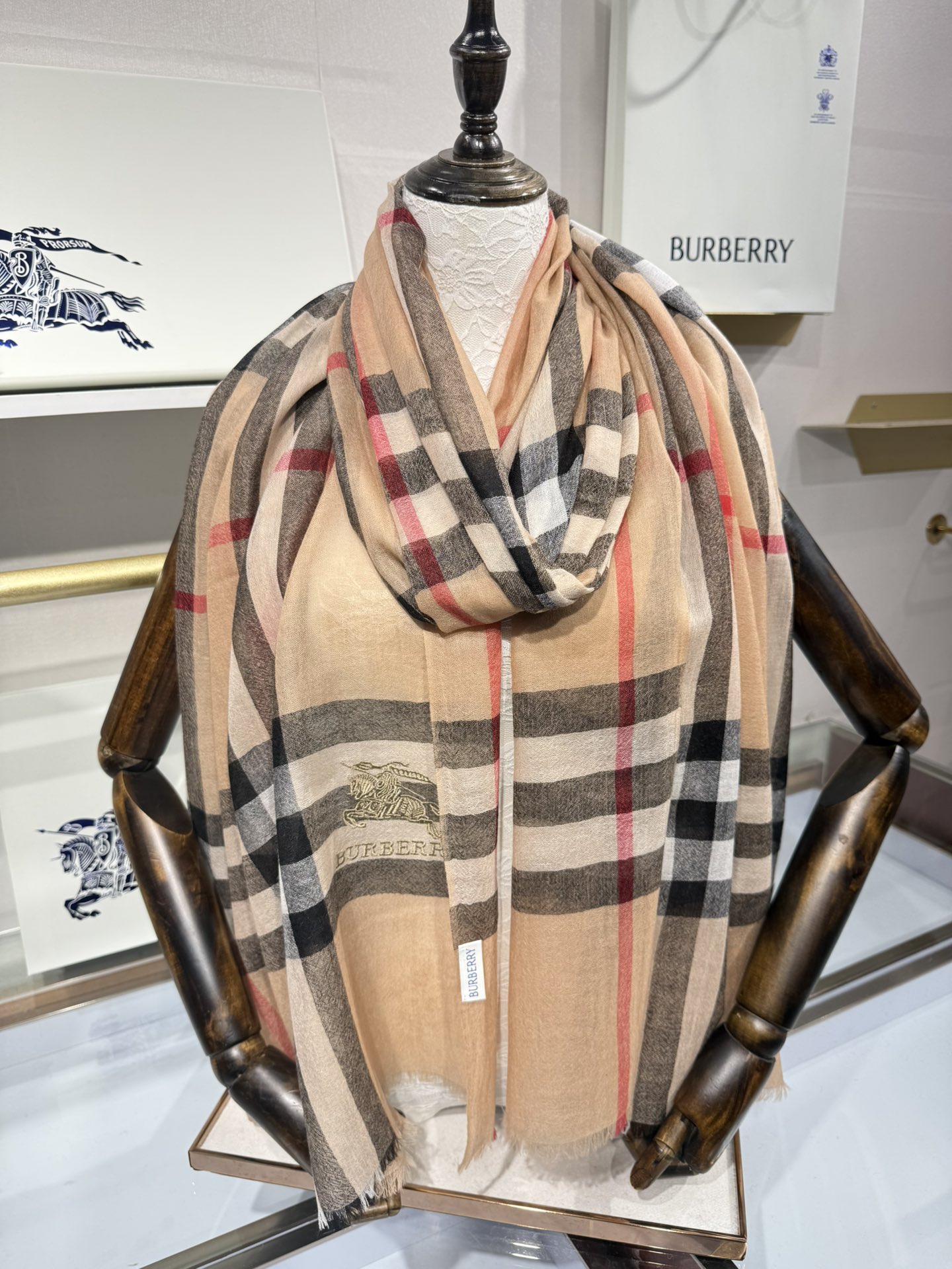 💟经典爆款补单到货！万众瞩目战马绣标官网经典版到货啦～软糯亲肤是我们的初衷～♦️最优质的年轻设计师推出的