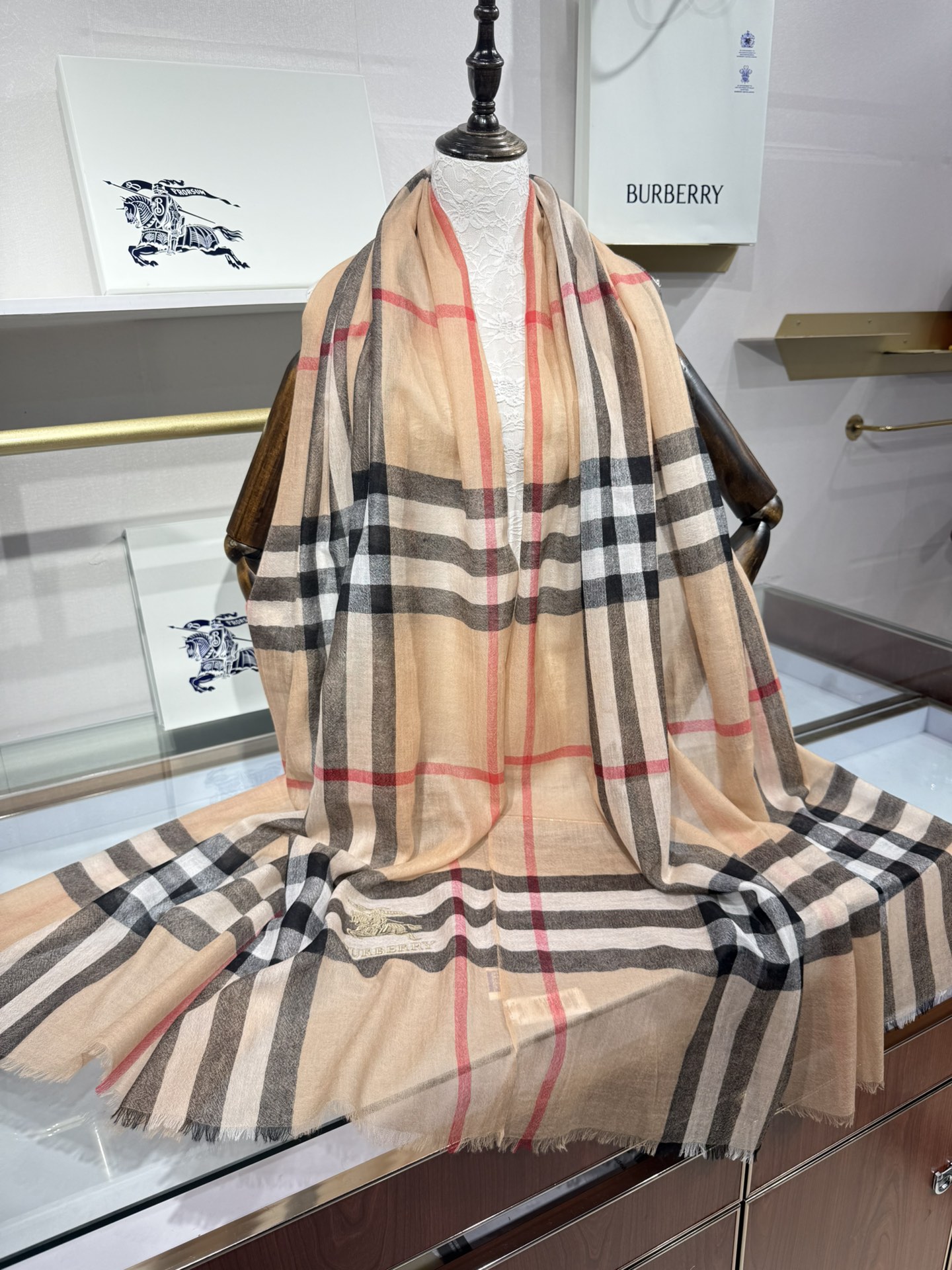 💟经典爆款补单到货！万众瞩目战马绣标官网经典版到货啦～软糯亲肤是我们的初衷～♦️最优质的年轻设计师推出的