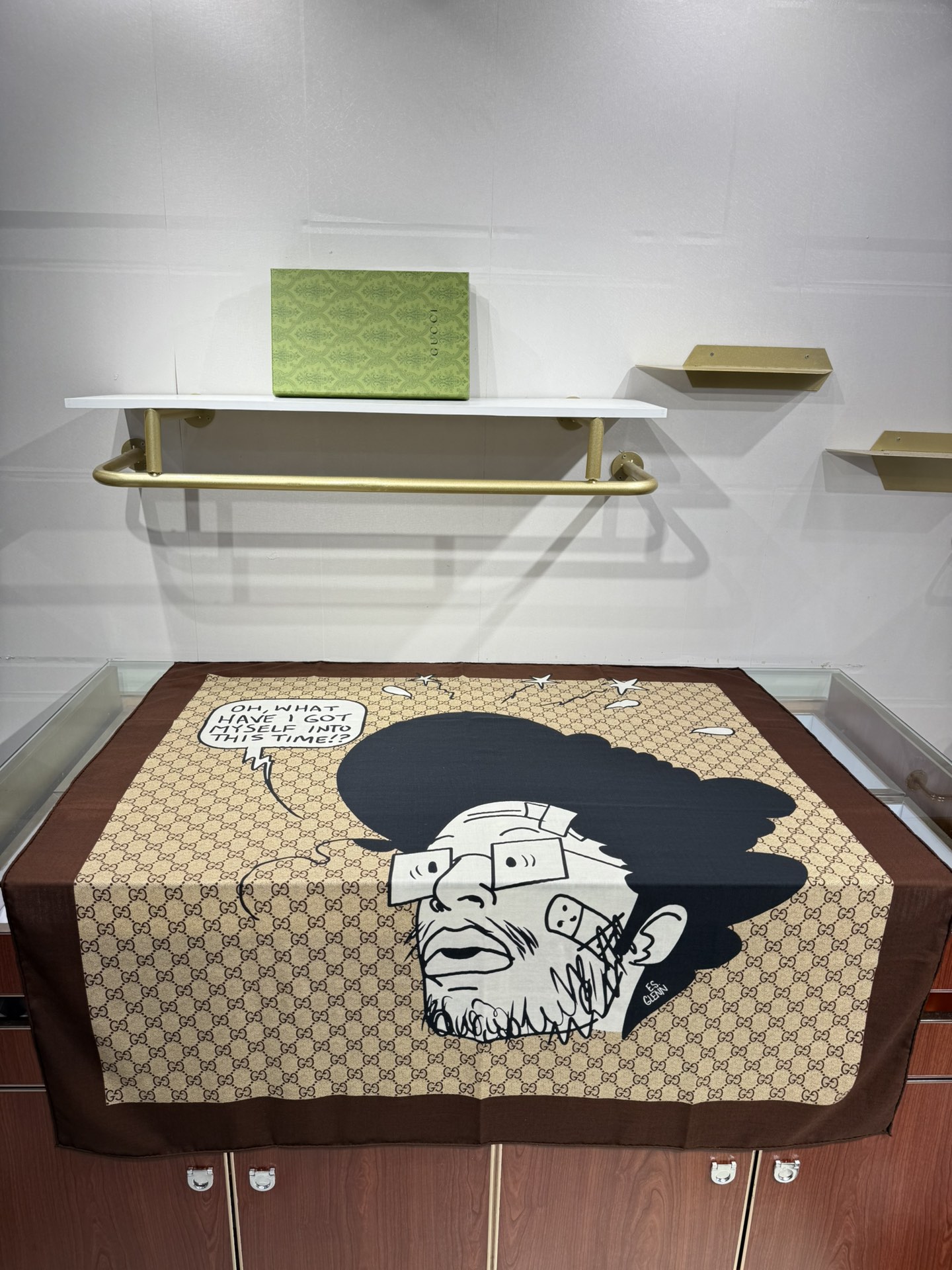 💟140*140 项目双面同色印花丝毛披肩～Gucci跨学科艺术家E.S. Glenn (Everett