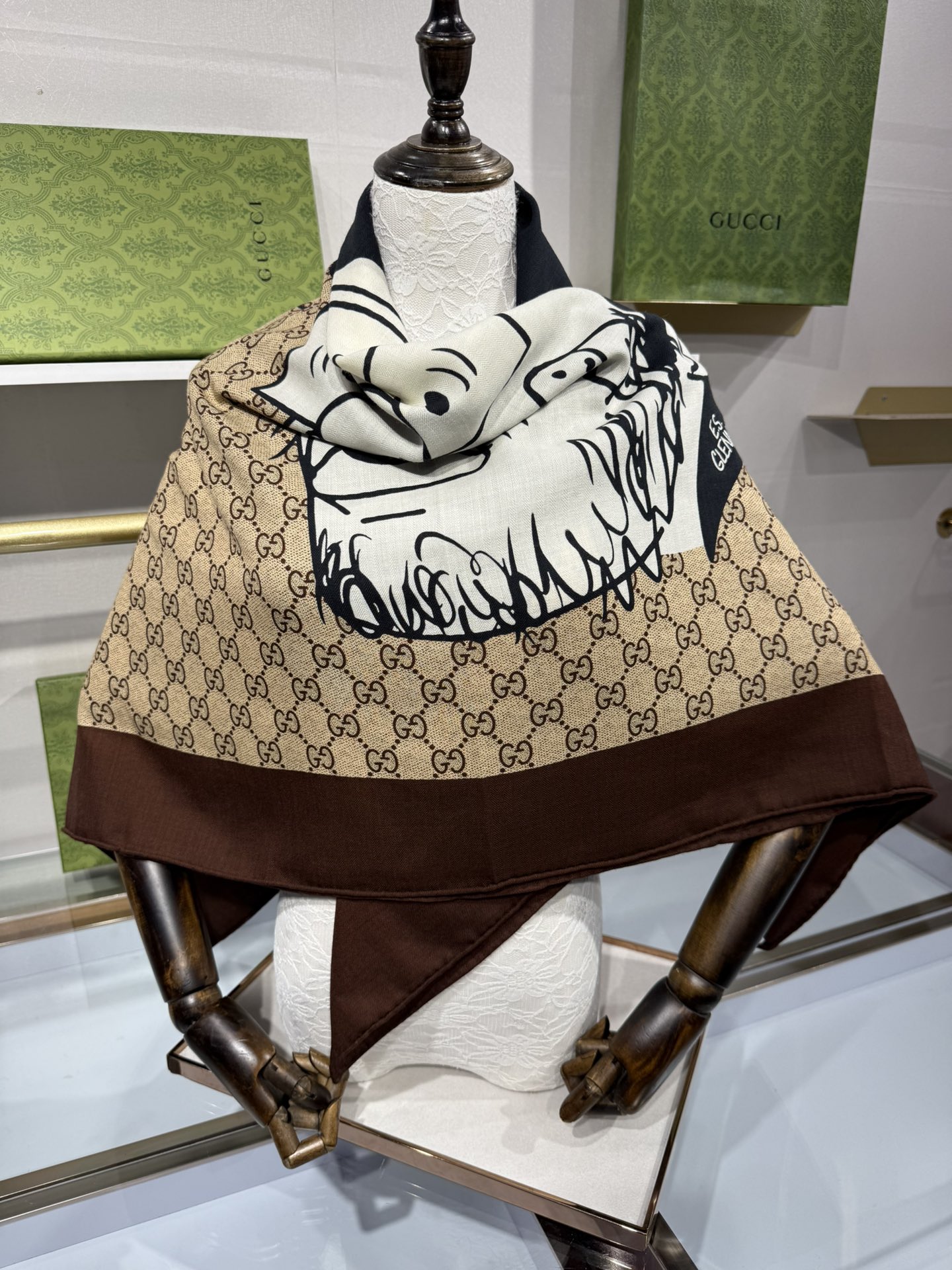 💟140*140 项目双面同色印花丝毛披肩～Gucci跨学科艺术家E.S. Glenn (Everett