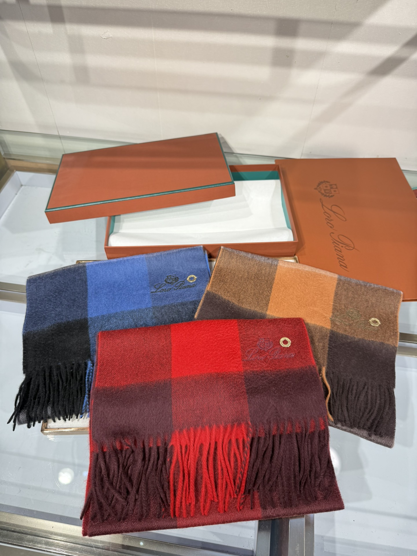 💟2025年秋冬新款抢先出 𝐋𝐨𝐫𝐨 𝐩𝐢𝐚𝐧𝐚 诺悠翩雅 山羊绒长巾 𝐒𝐢𝐳𝐞: 170x35 𝟏𝟎𝟎