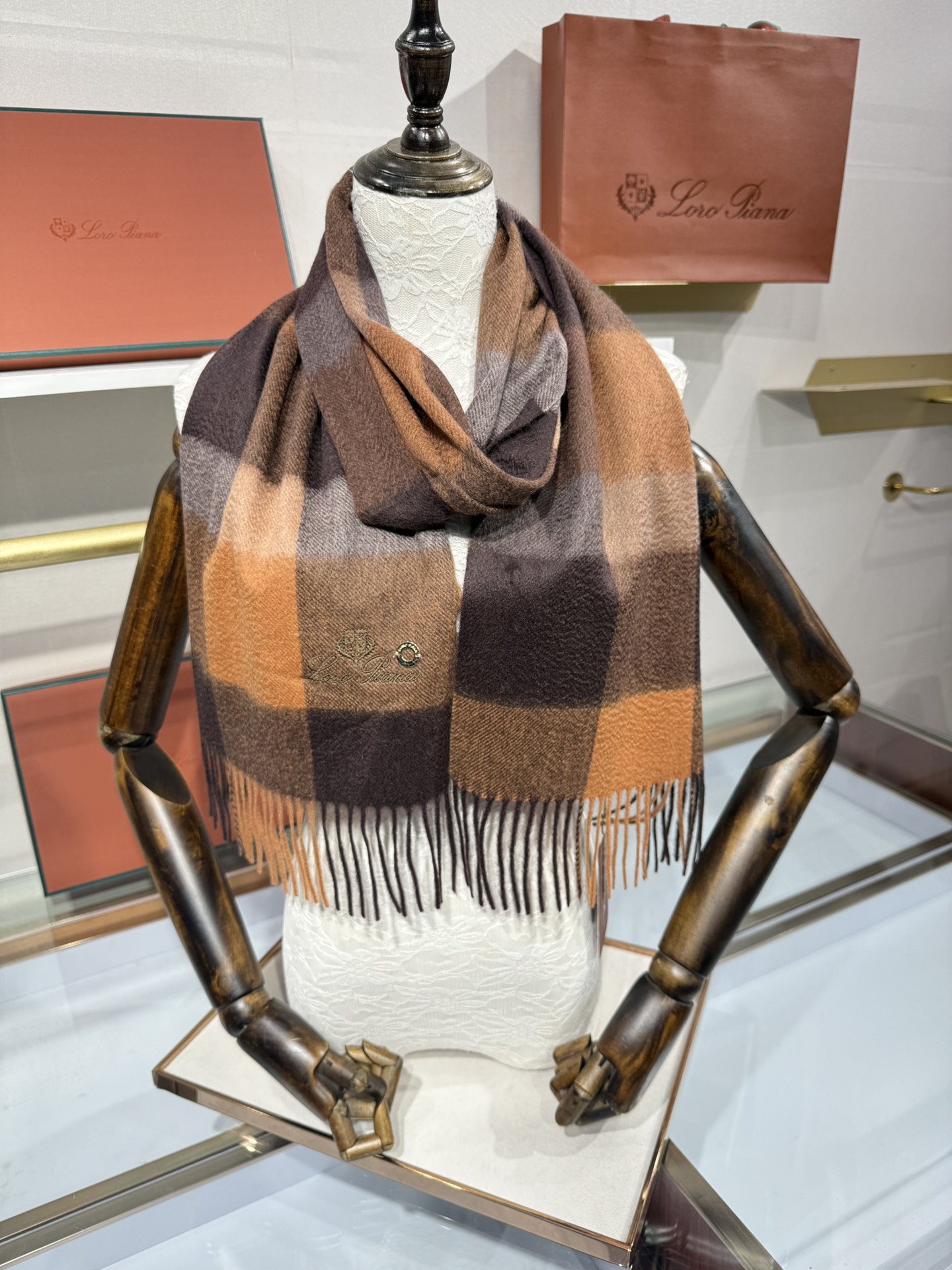 💟2025年秋冬新款抢先出 𝐋𝐨𝐫𝐨 𝐩𝐢𝐚𝐧𝐚 诺悠翩雅 山羊绒长巾 𝐒𝐢𝐳𝐞: 170x35 𝟏𝟎𝟎