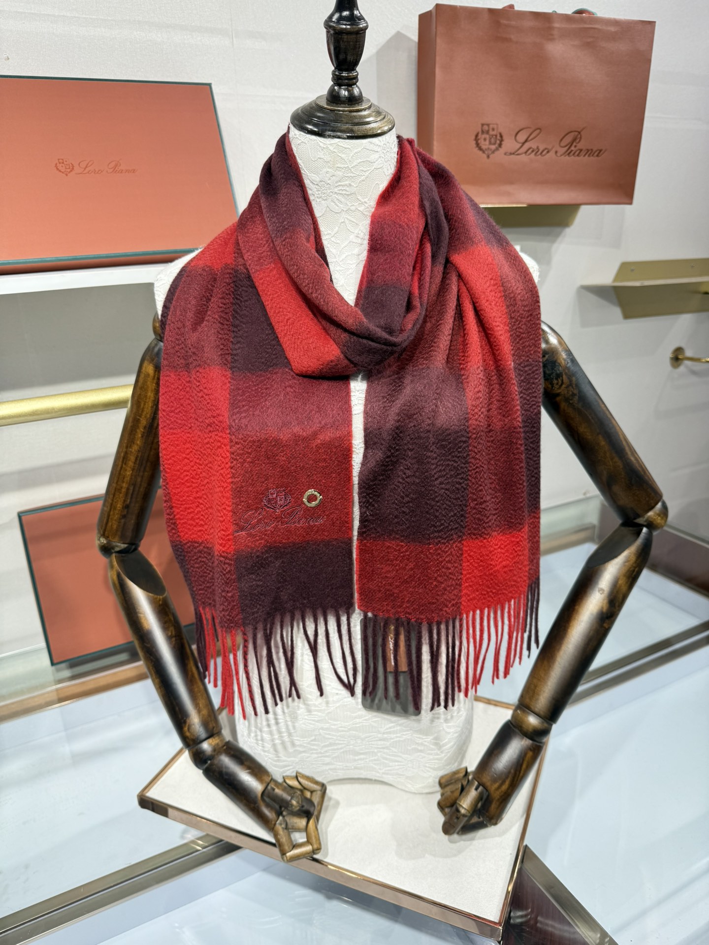 💟2025年秋冬新款抢先出 𝐋𝐨𝐫𝐨 𝐩𝐢𝐚𝐧𝐚 诺悠翩雅 山羊绒长巾 𝐒𝐢𝐳𝐞: 170x35 𝟏𝟎𝟎