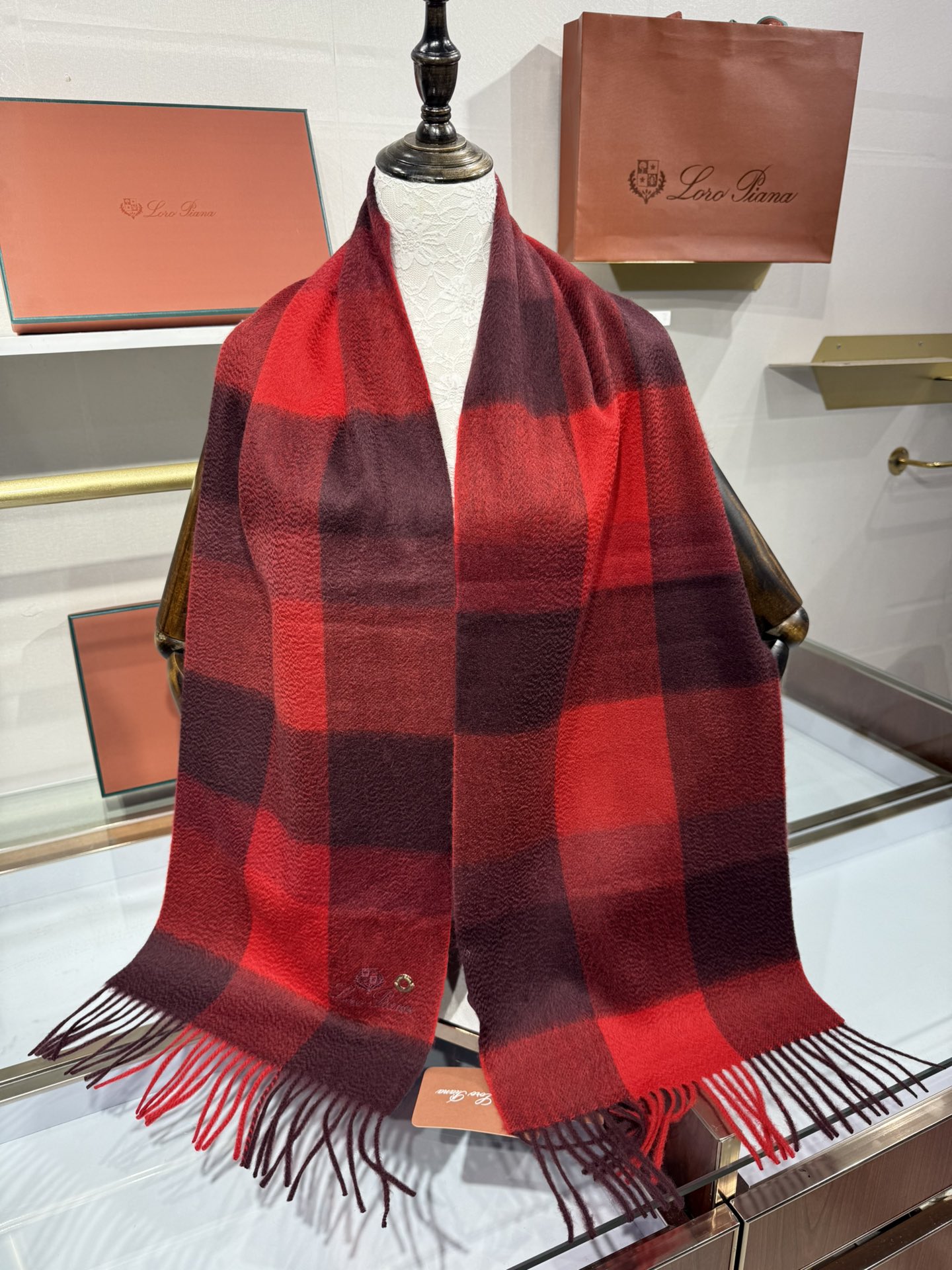 💟2025年秋冬新款抢先出 𝐋𝐨𝐫𝐨 𝐩𝐢𝐚𝐧𝐚 诺悠翩雅 山羊绒长巾 𝐒𝐢𝐳𝐞: 170x35 𝟏𝟎𝟎