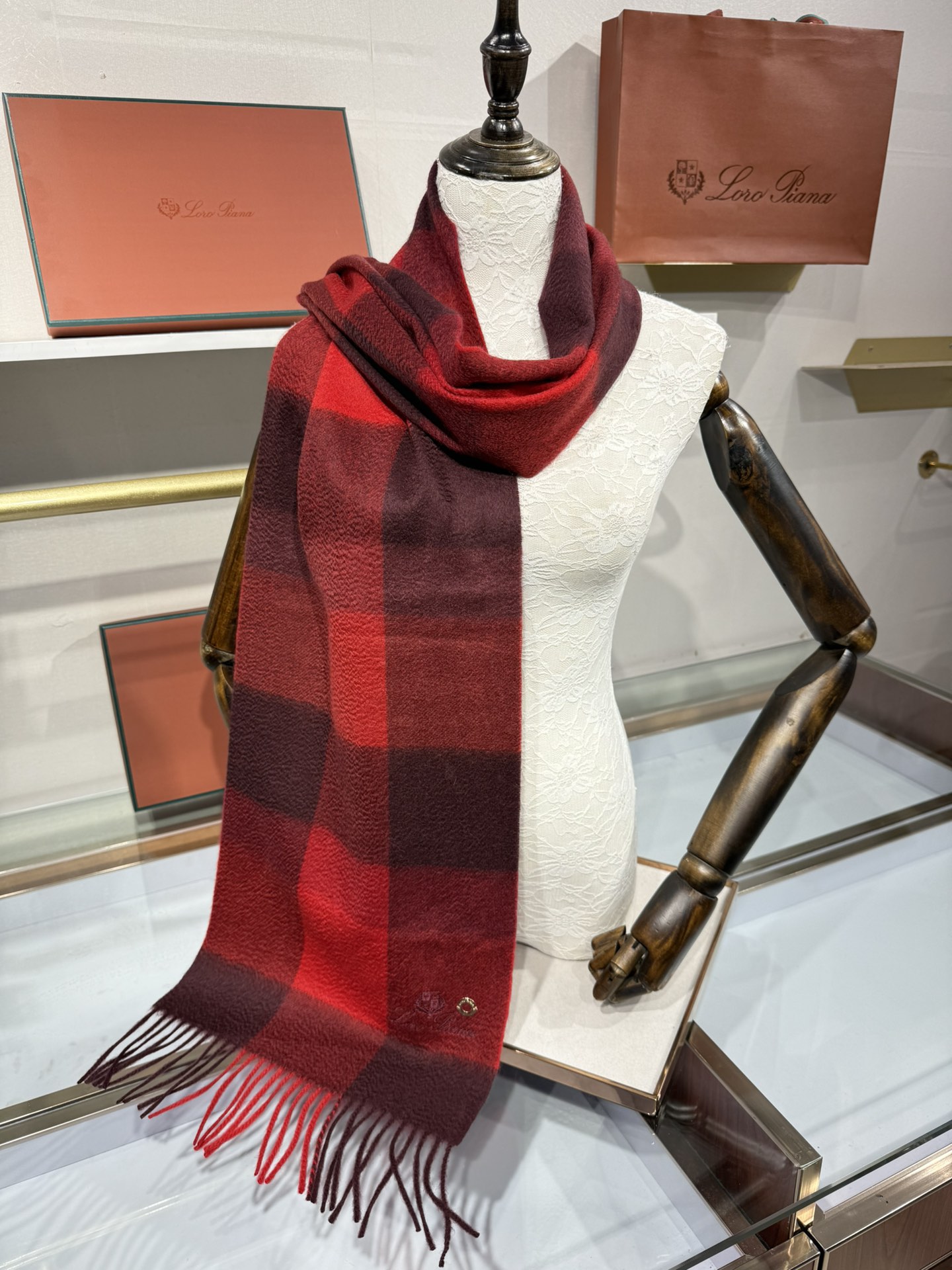 💟2025年秋冬新款抢先出 𝐋𝐨𝐫𝐨 𝐩𝐢𝐚𝐧𝐚 诺悠翩雅 山羊绒长巾 𝐒𝐢𝐳𝐞: 170x35 𝟏𝟎𝟎