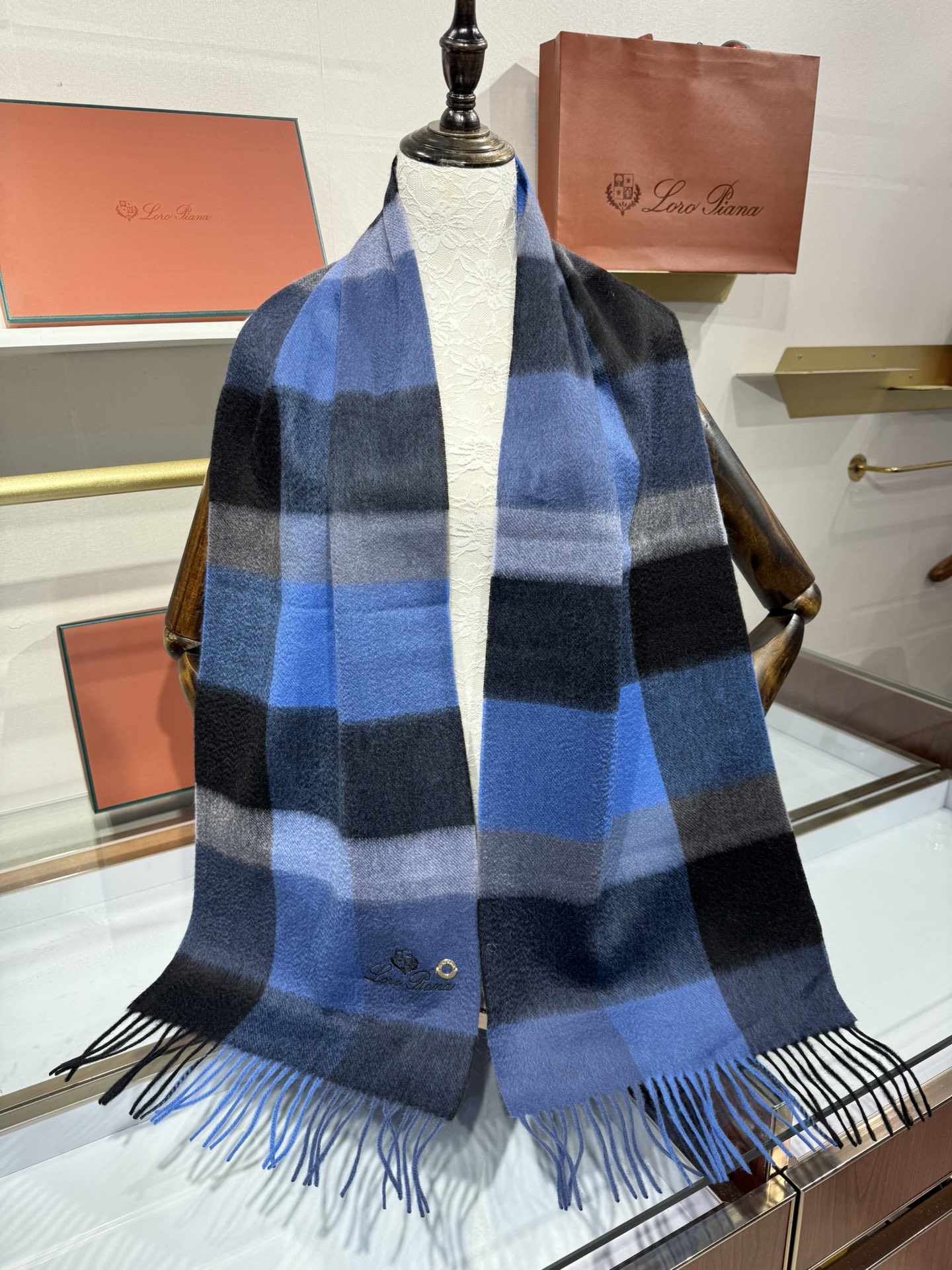 💟2025年秋冬新款抢先出 𝐋𝐨𝐫𝐨 𝐩𝐢𝐚𝐧𝐚 诺悠翩雅 山羊绒长巾 𝐒𝐢𝐳𝐞: 170x35 𝟏𝟎𝟎