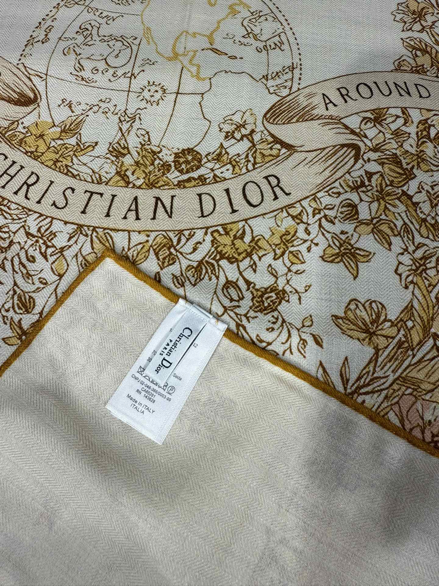 💟2025年新款💖💖💃🏻💃🏻DO家 山羊绒方巾‼️抢‼️VIP推荐 ‼️👍下手一定要快【高端 大爱 ‼️