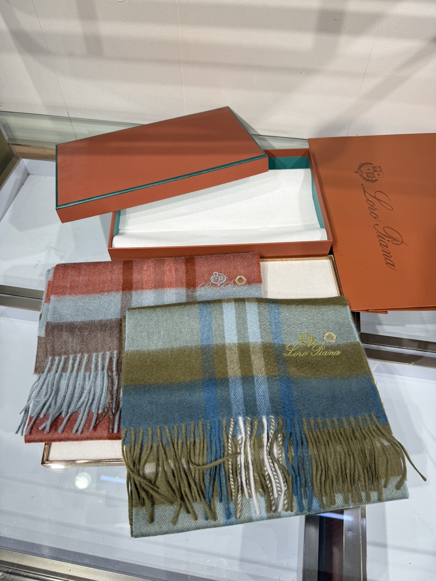 💟2025年秋冬新款抢先出 𝐋𝐨𝐫𝐨 𝐩𝐢𝐚𝐧𝐚 诺悠翩雅 山羊绒长巾 𝐒𝐢𝐳𝐞: 170x35 𝟏𝟎𝟎