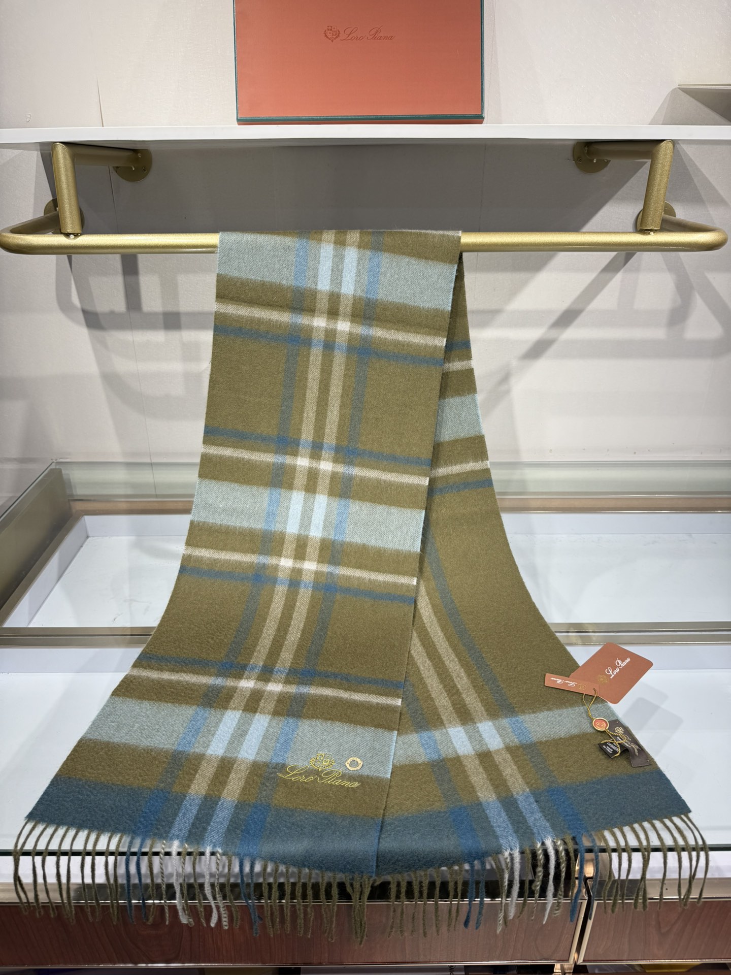 💟2025年秋冬新款抢先出 𝐋𝐨𝐫𝐨 𝐩𝐢𝐚𝐧𝐚 诺悠翩雅 山羊绒长巾 𝐒𝐢𝐳𝐞: 170x35 𝟏𝟎𝟎