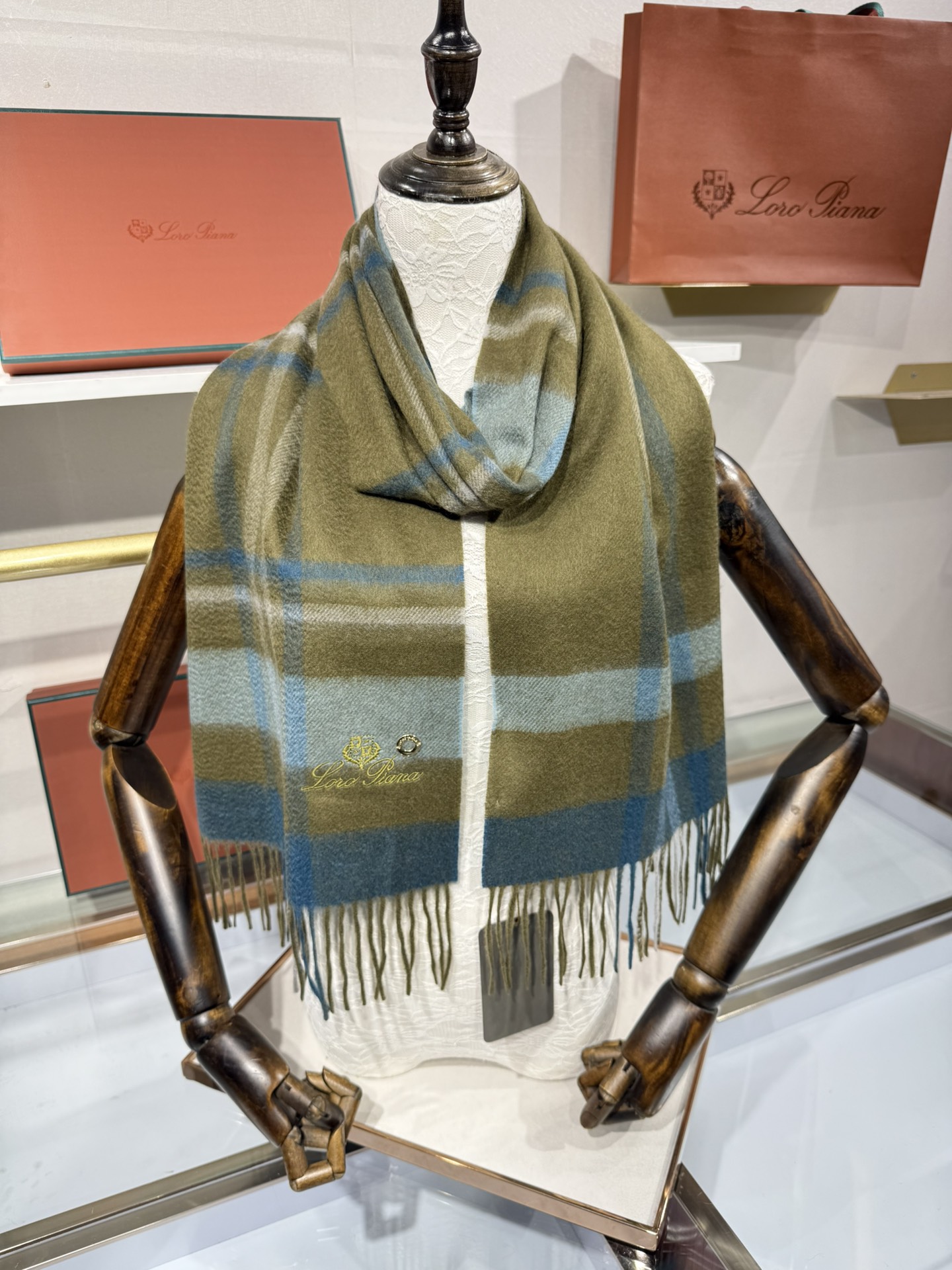 💟2025年秋冬新款抢先出 𝐋𝐨𝐫𝐨 𝐩𝐢𝐚𝐧𝐚 诺悠翩雅 山羊绒长巾 𝐒𝐢𝐳𝐞: 170x35 𝟏𝟎𝟎