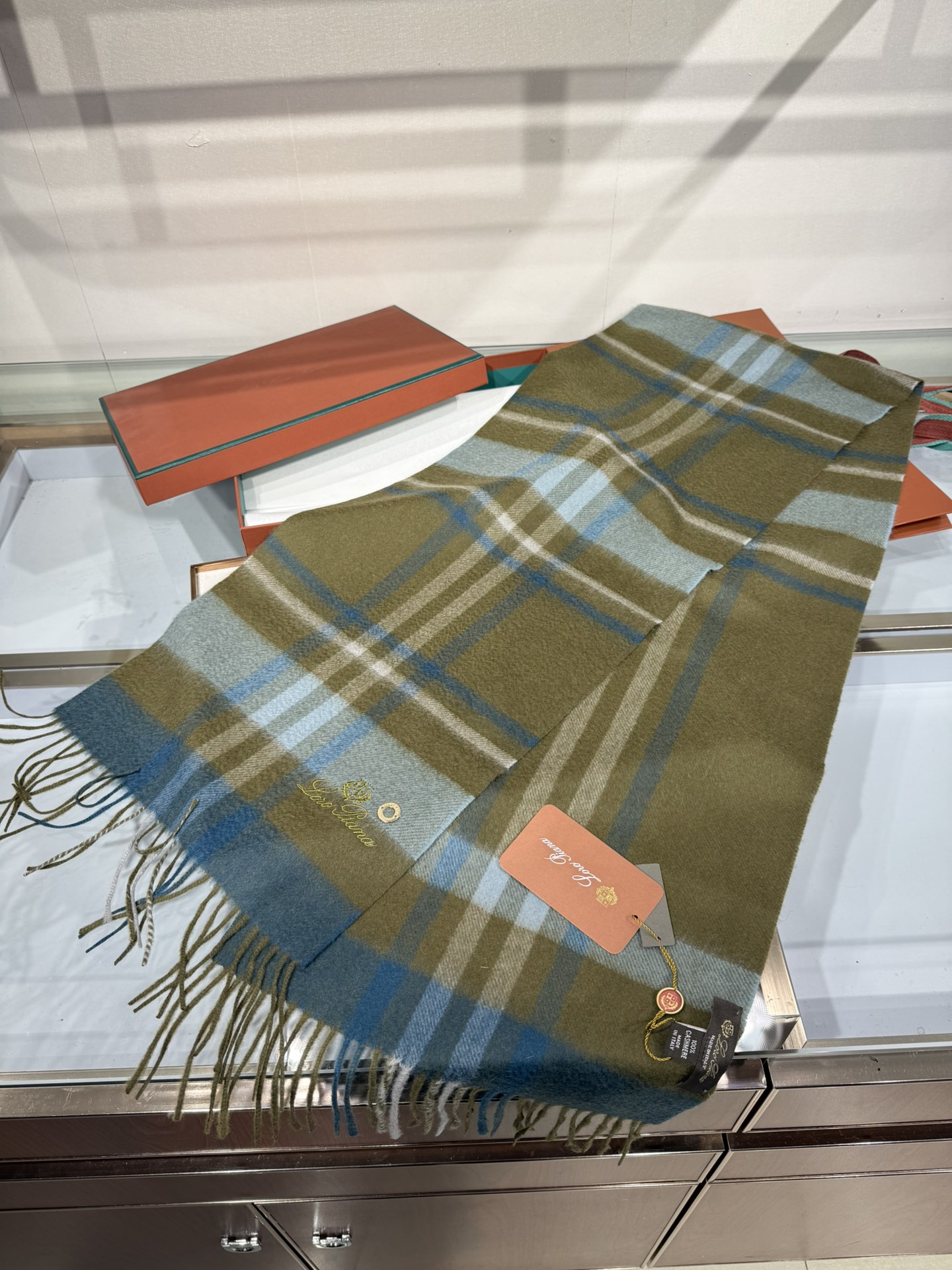 💟2025年秋冬新款抢先出 𝐋𝐨𝐫𝐨 𝐩𝐢𝐚𝐧𝐚 诺悠翩雅 山羊绒长巾 𝐒𝐢𝐳𝐞: 170x35 𝟏𝟎𝟎