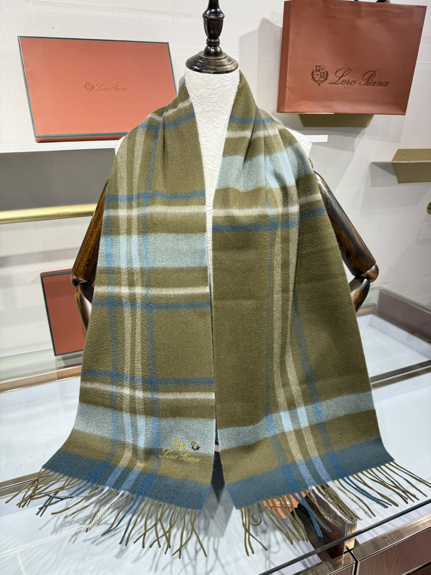 💟2025年秋冬新款抢先出 𝐋𝐨𝐫𝐨 𝐩𝐢𝐚𝐧𝐚 诺悠翩雅 山羊绒长巾 𝐒𝐢𝐳𝐞: 170x35 𝟏𝟎𝟎