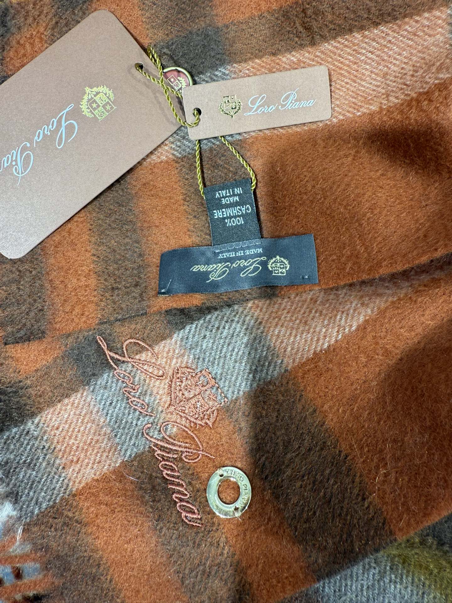 💟2025年秋冬新款抢先出 𝐋𝐨𝐫𝐨 𝐩𝐢𝐚𝐧𝐚 诺悠翩雅 山羊绒长巾 𝐒𝐢𝐳𝐞: 170x35 𝟏𝟎𝟎