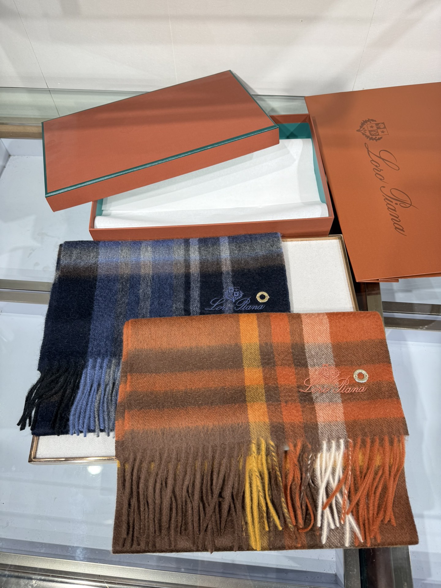 💟2025年秋冬新款抢先出 𝐋𝐨𝐫𝐨 𝐩𝐢𝐚𝐧𝐚 诺悠翩雅 山羊绒长巾 𝐒𝐢𝐳𝐞: 170x35 𝟏𝟎𝟎