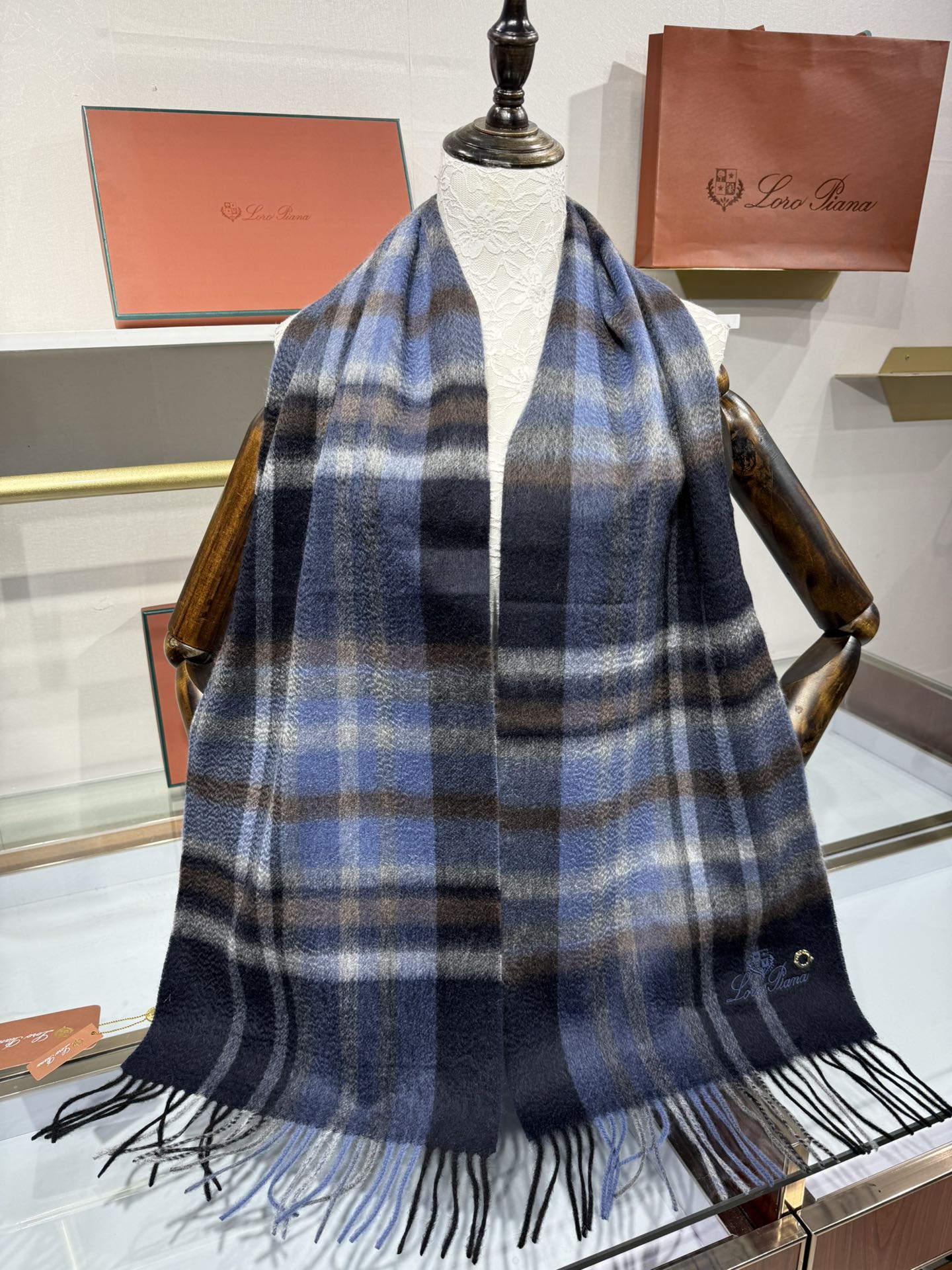 💟2025年秋冬新款抢先出 𝐋𝐨𝐫𝐨 𝐩𝐢𝐚𝐧𝐚 诺悠翩雅 山羊绒长巾 𝐒𝐢𝐳𝐞: 170x35 𝟏𝟎𝟎