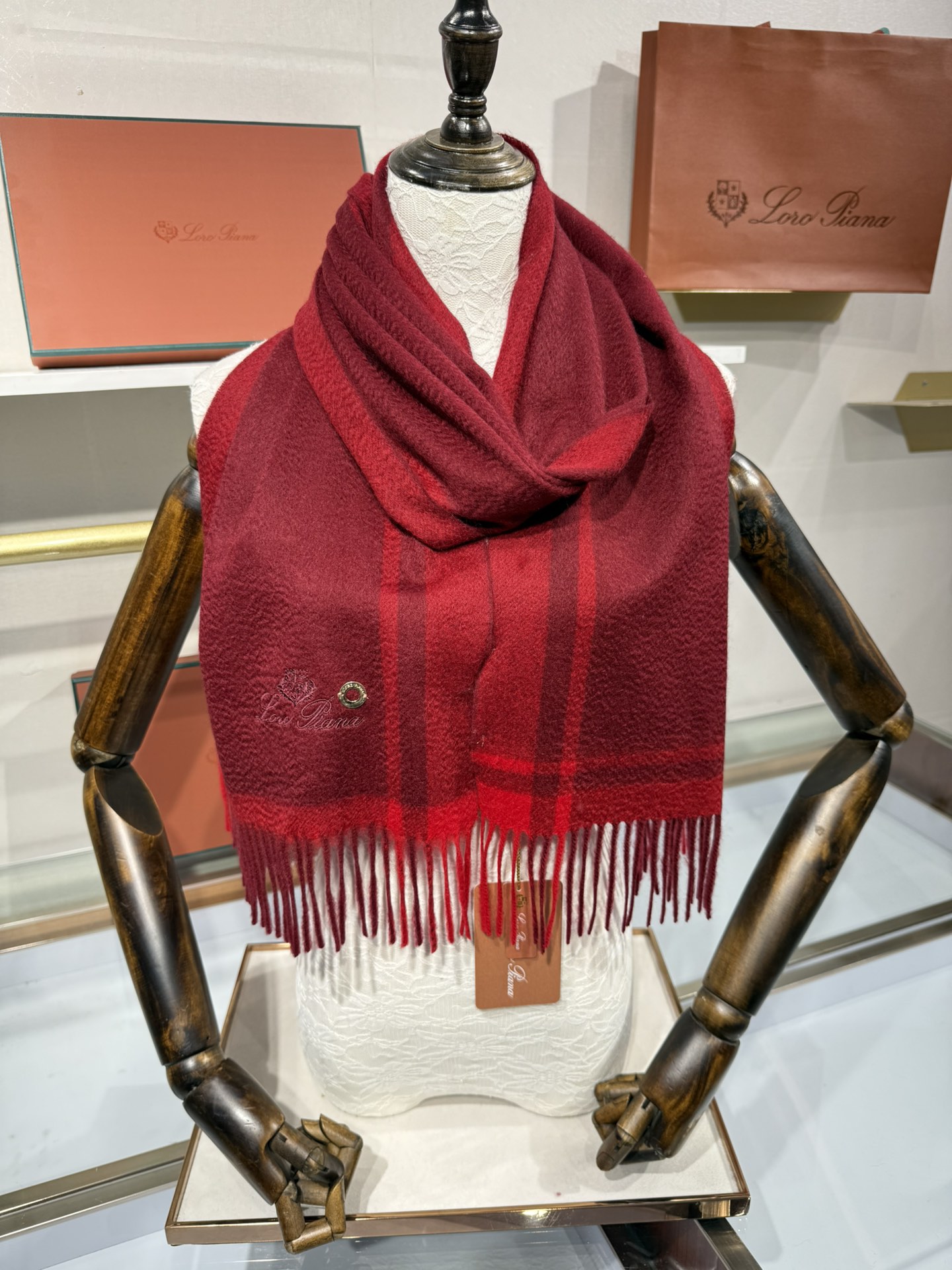 💟2025年秋冬新款抢先出 𝐋𝐨𝐫𝐨 𝐩𝐢𝐚𝐧𝐚 诺悠翩雅 山羊绒长巾 𝐒𝐢𝐳𝐞: 170x35 𝟏𝟎𝟎
