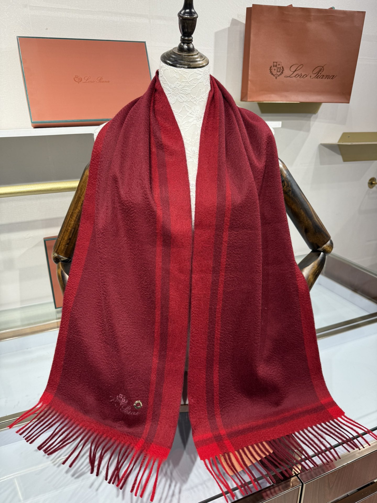 💟2025年秋冬新款抢先出 𝐋𝐨𝐫𝐨 𝐩𝐢𝐚𝐧𝐚 诺悠翩雅 山羊绒长巾 𝐒𝐢𝐳𝐞: 170x35 𝟏𝟎𝟎