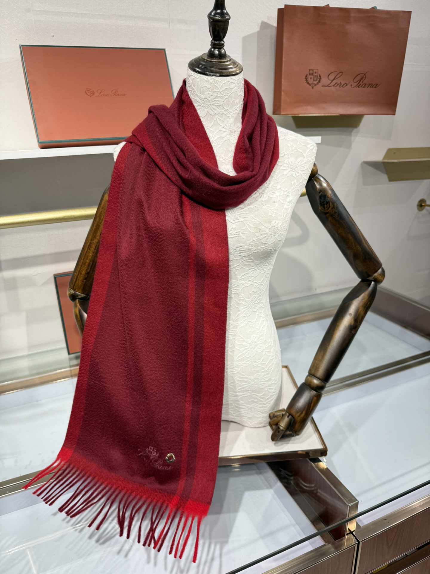 💟2025年秋冬新款抢先出 𝐋𝐨𝐫𝐨 𝐩𝐢𝐚𝐧𝐚 诺悠翩雅 山羊绒长巾 𝐒𝐢𝐳𝐞: 170x35 𝟏𝟎𝟎