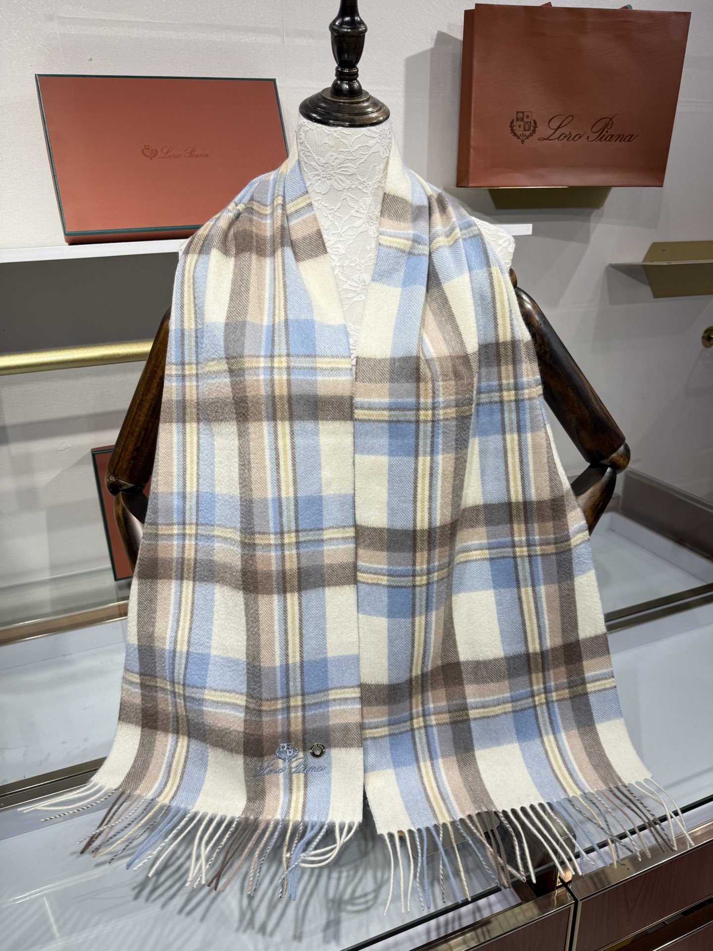 💟2025年秋冬新款抢先出 𝐋𝐨𝐫𝐨 𝐩𝐢𝐚𝐧𝐚 诺悠翩雅 山羊绒长巾 𝐒𝐢𝐳𝐞: 170x35 𝟏𝟎𝟎