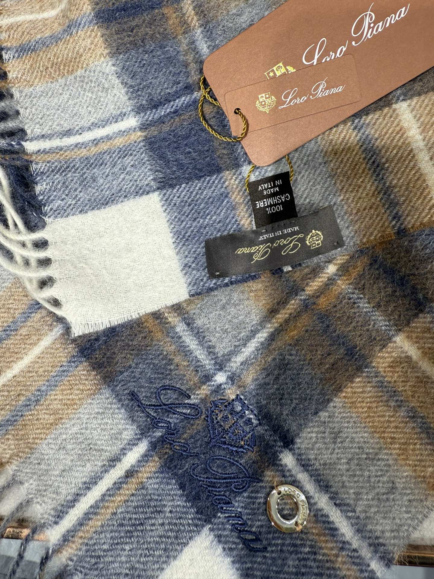 💟2025年秋冬新款抢先出 𝐋𝐨𝐫𝐨 𝐩𝐢𝐚𝐧𝐚 诺悠翩雅 山羊绒长巾 𝐒𝐢𝐳𝐞: 170x35 𝟏𝟎𝟎