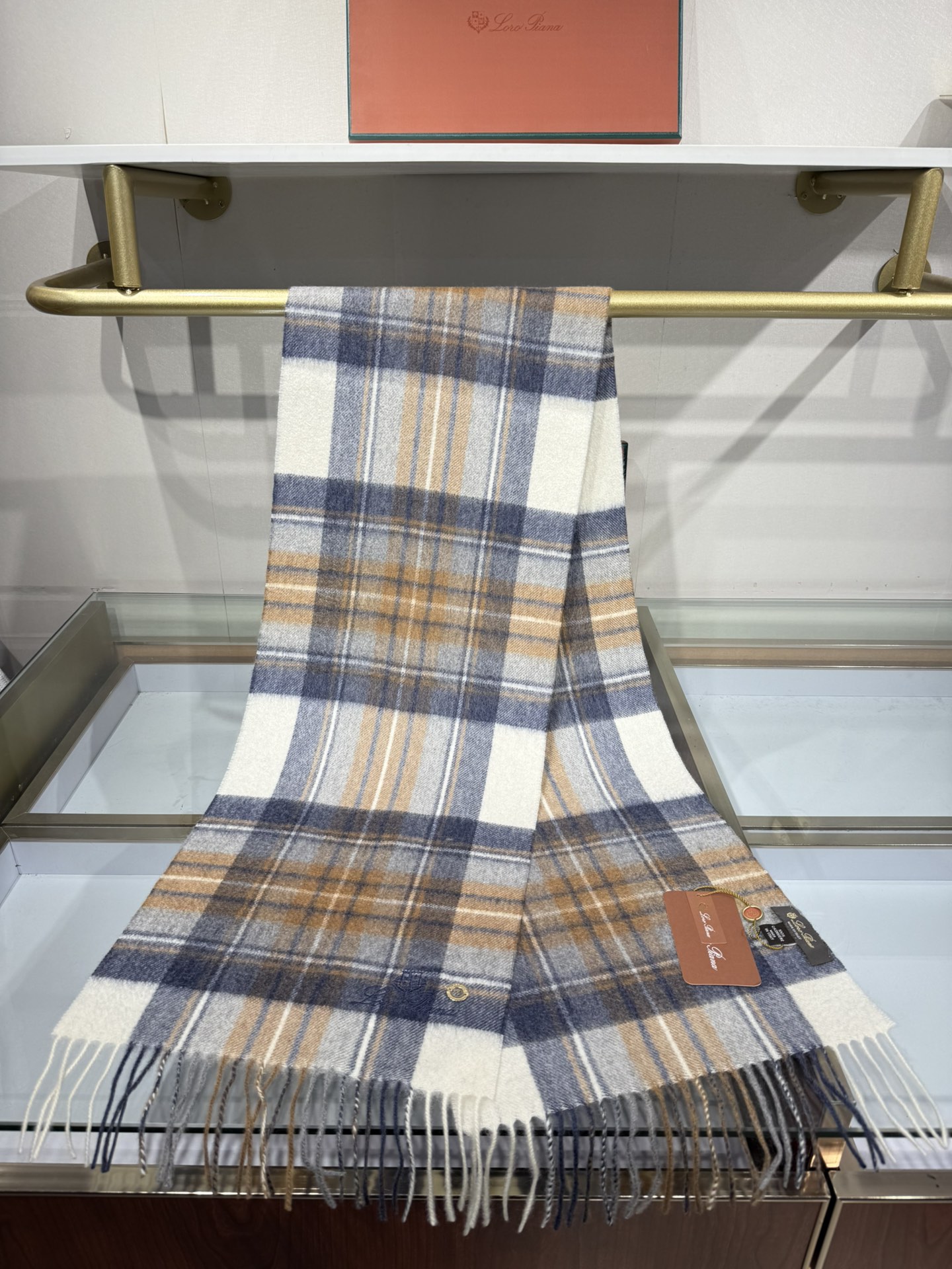 💟2025年秋冬新款抢先出 𝐋𝐨𝐫𝐨 𝐩𝐢𝐚𝐧𝐚 诺悠翩雅 山羊绒长巾 𝐒𝐢𝐳𝐞: 170x35 𝟏𝟎𝟎