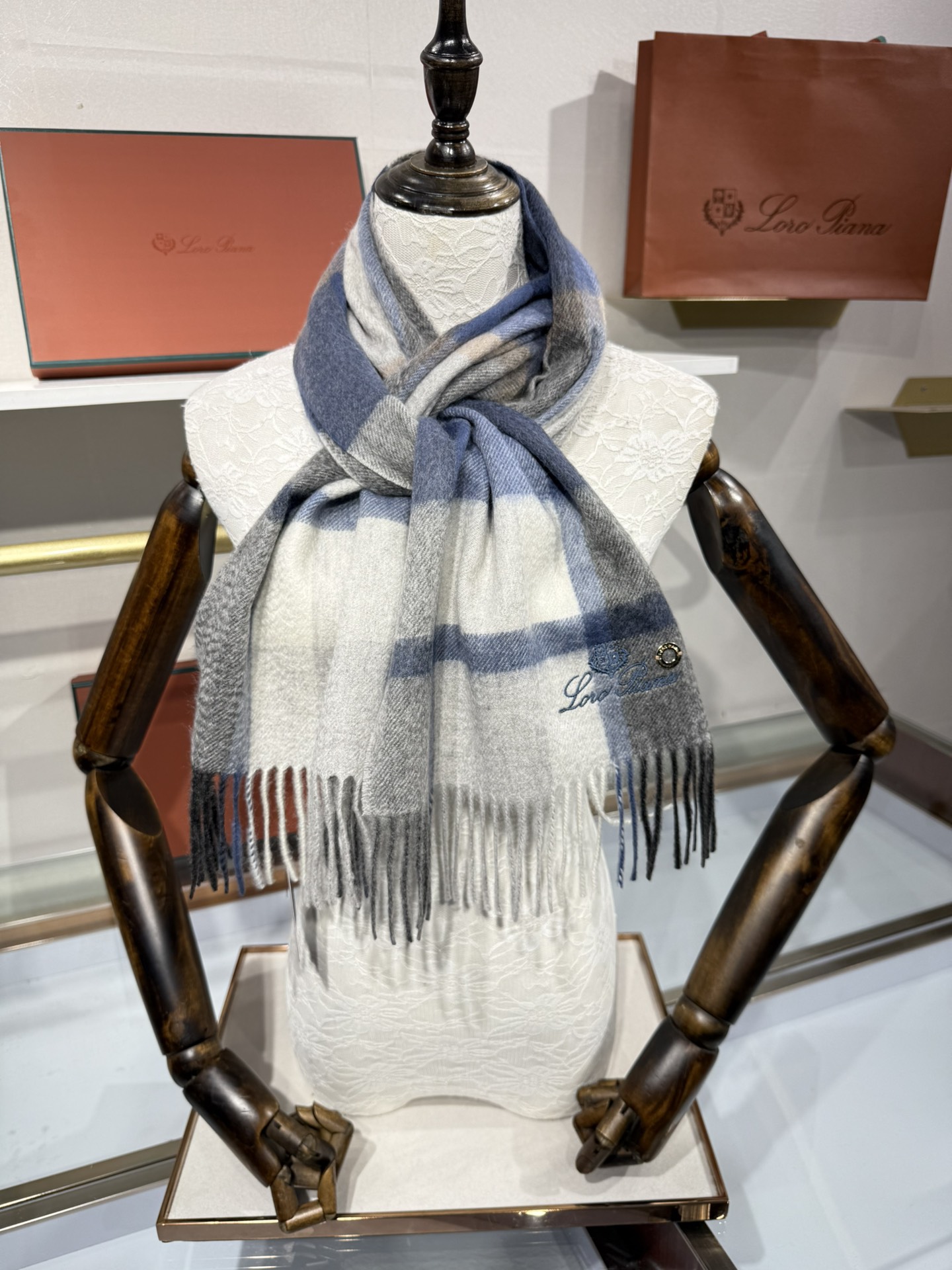 💟2025年秋冬新款抢先出 𝐋𝐨𝐫𝐨 𝐩𝐢𝐚𝐧𝐚 诺悠翩雅 山羊绒长巾 𝐒𝐢𝐳𝐞: 170x35 𝟏𝟎𝟎
