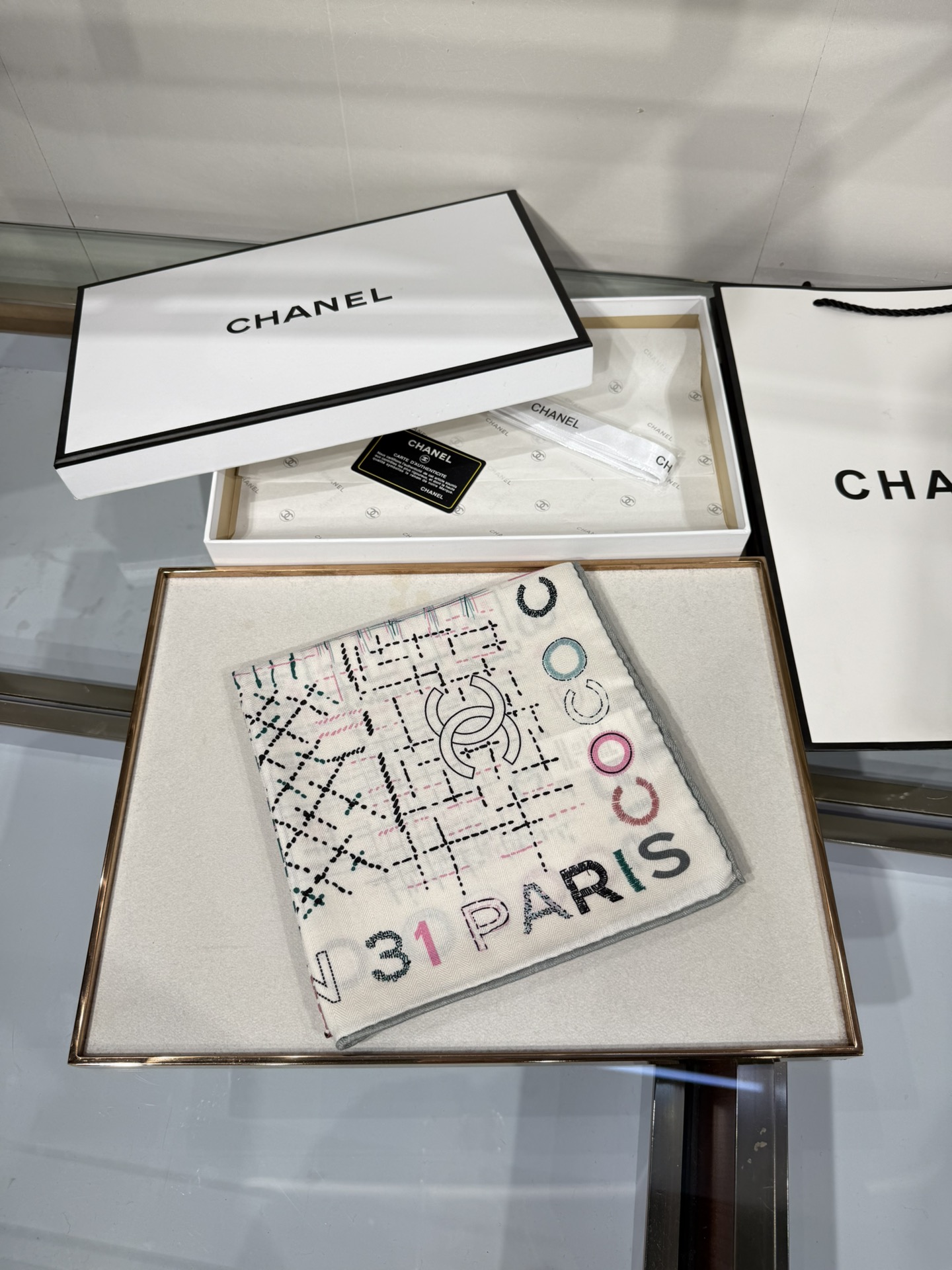 💟今年新出的双面同色新工艺。秋冬新款 小香山茶花90羊绒方巾‼️【高端 大爱 ‼️纯羊绒 婴儿触感舒服到