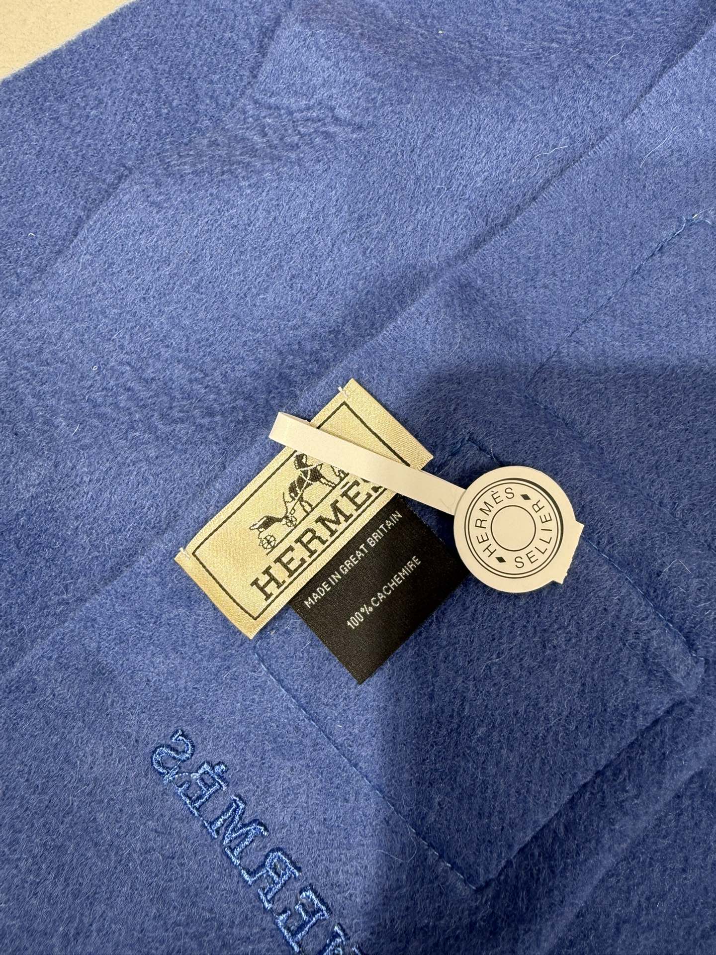 💟怒赞推荐 手感超好‼️高端男士款~超级无敌软糯的男士羊绒围巾👍H家ZG同步在售，这个价格真的无敌超值！