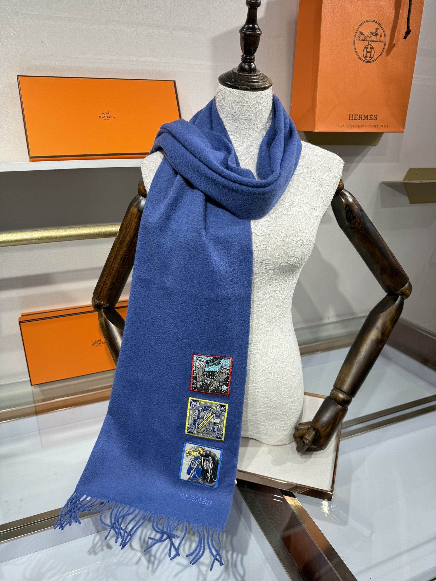 💟怒赞推荐 手感超好‼️高端男士款~超级无敌软糯的男士羊绒围巾👍H家ZG同步在售，这个价格真的无敌超值！