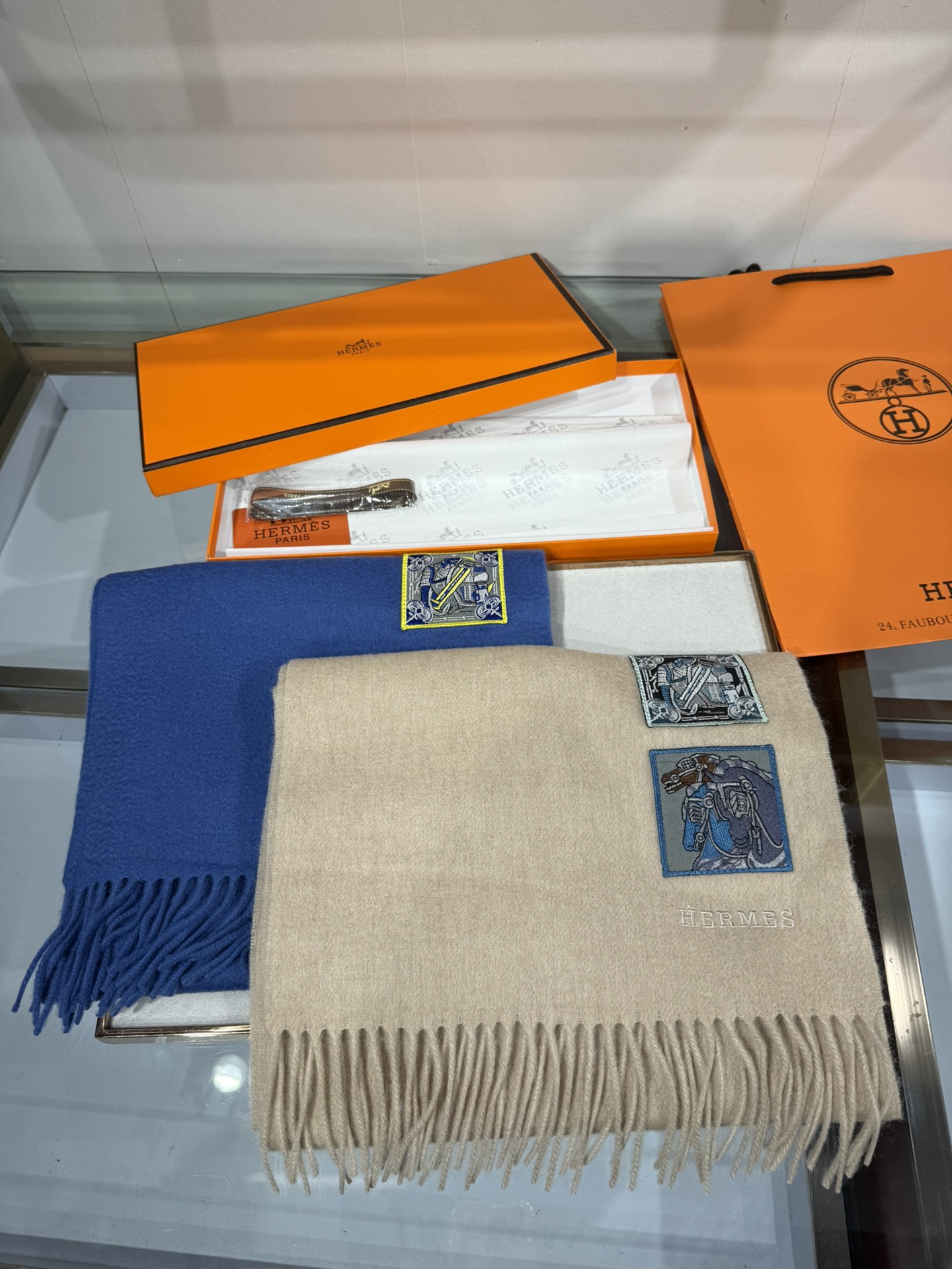 💟怒赞推荐 手感超好‼️高端男士款~超级无敌软糯的男士羊绒围巾👍H家ZG同步在售，这个价格真的无敌超值！