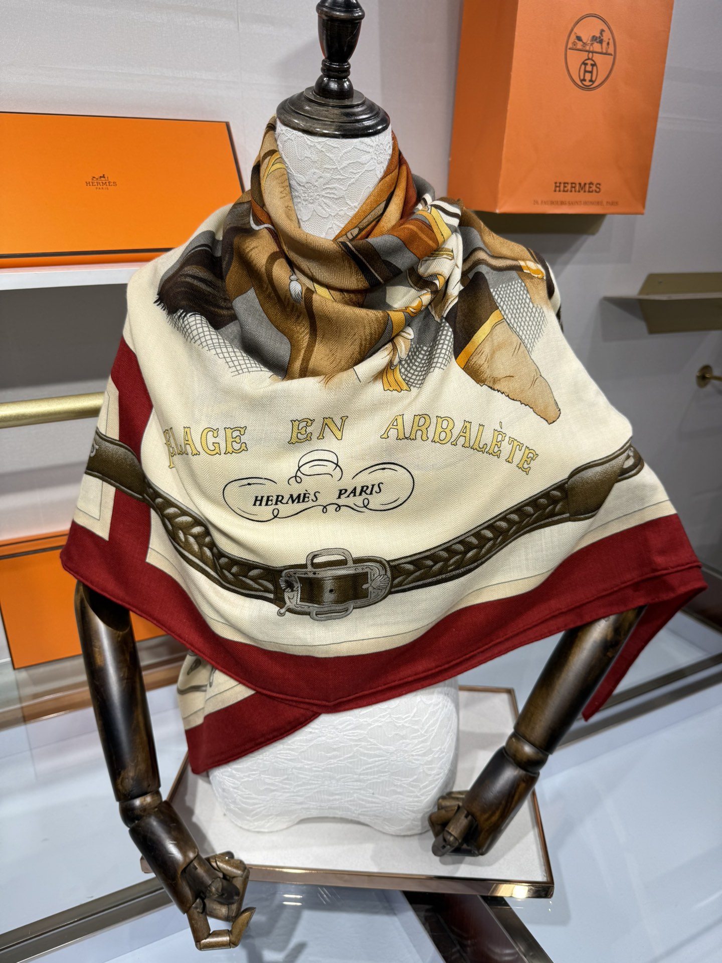 💟上新🆕【丝绒双面同色140披肩】“弩式牵引马具”手工卷边丝绒方巾披肩70%羊绒30%真丝这款典藏方巾展