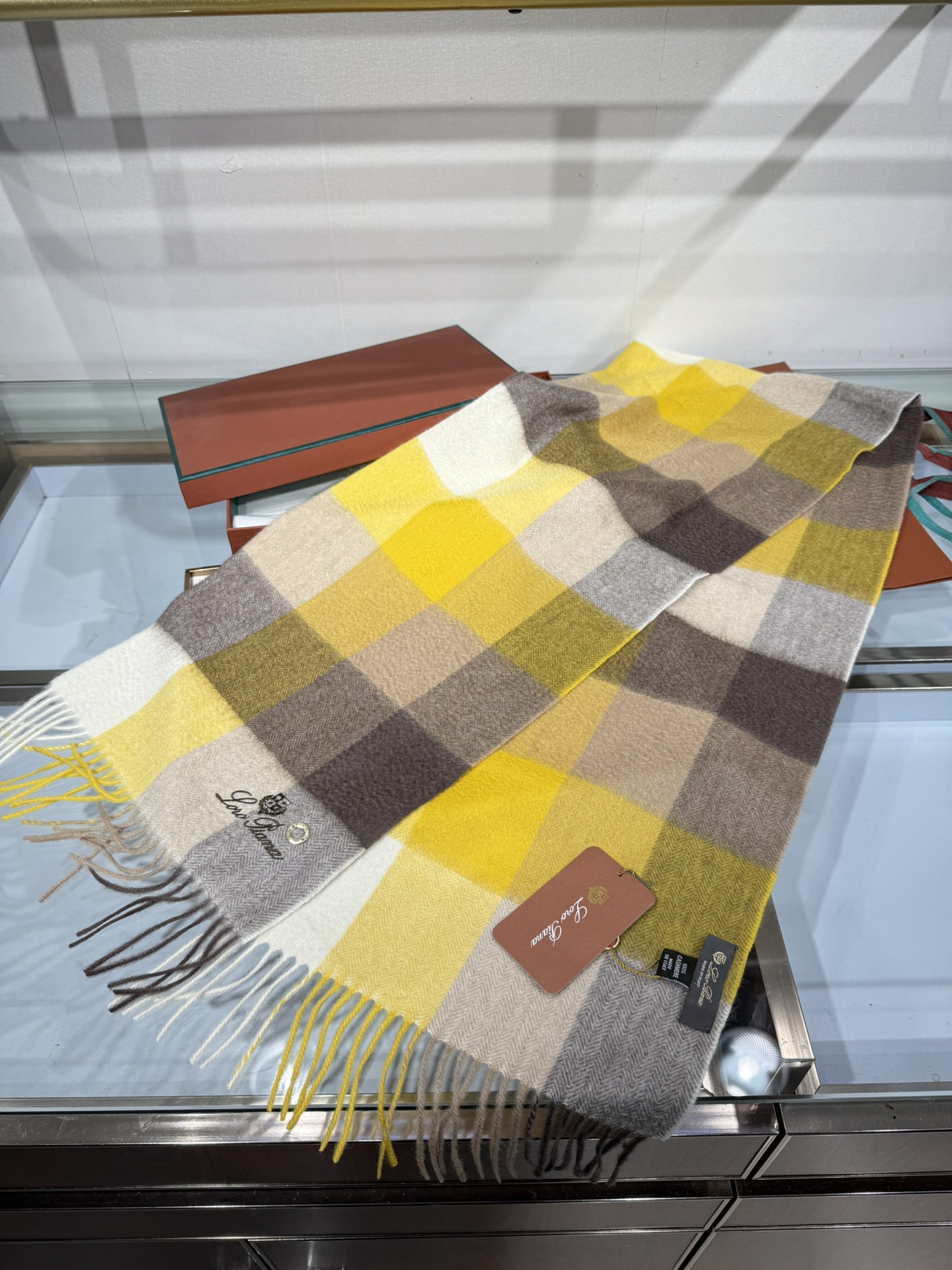 💟2025年秋冬新款抢先出 𝐋𝐨𝐫𝐨 𝐩𝐢𝐚𝐧𝐚 诺悠翩雅 山羊绒长巾 𝐒𝐢𝐳𝐞: 170x35 𝟏𝟎𝟎