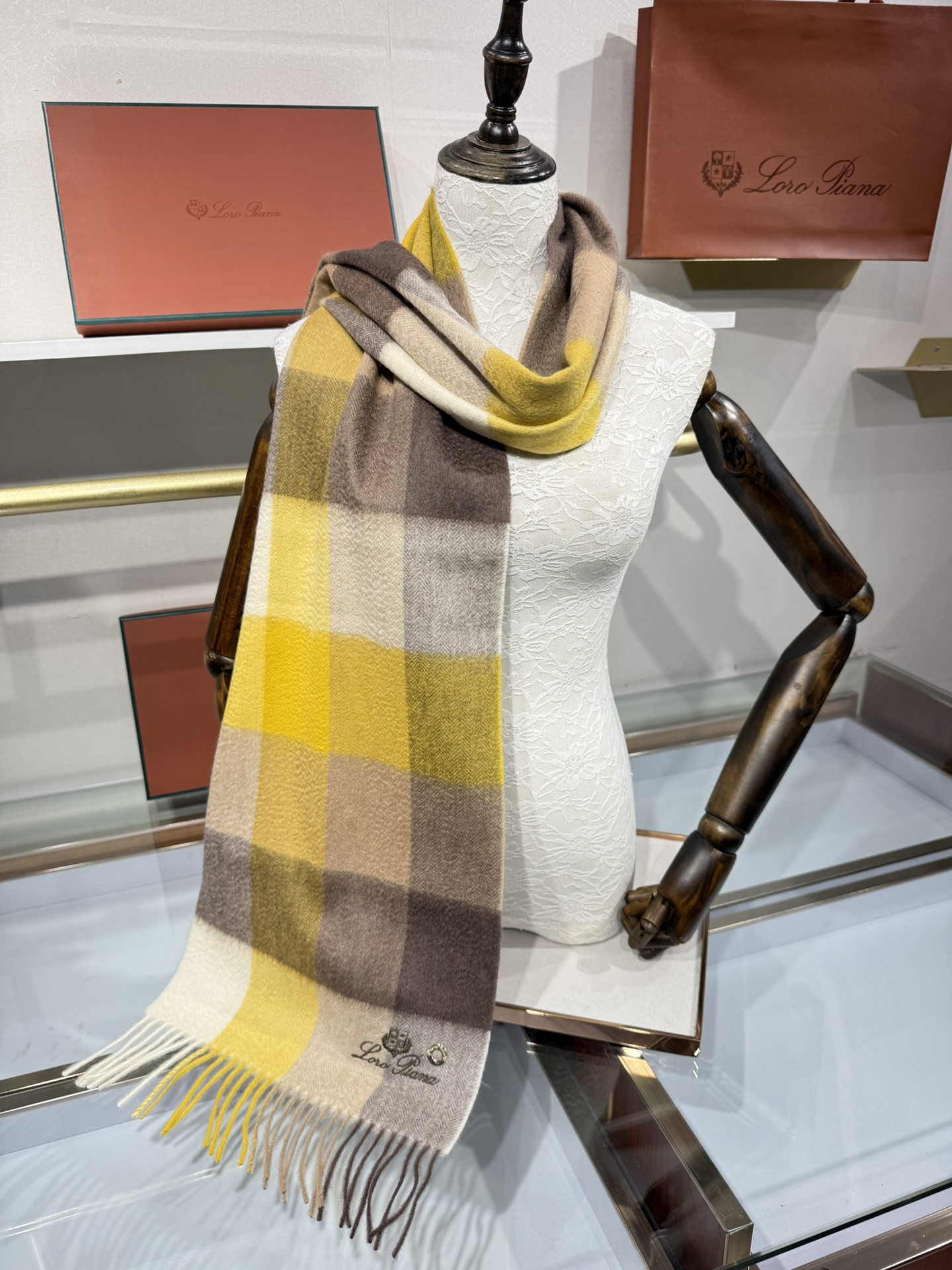 💟2025年秋冬新款抢先出 𝐋𝐨𝐫𝐨 𝐩𝐢𝐚𝐧𝐚 诺悠翩雅 山羊绒长巾 𝐒𝐢𝐳𝐞: 170x35 𝟏𝟎𝟎
