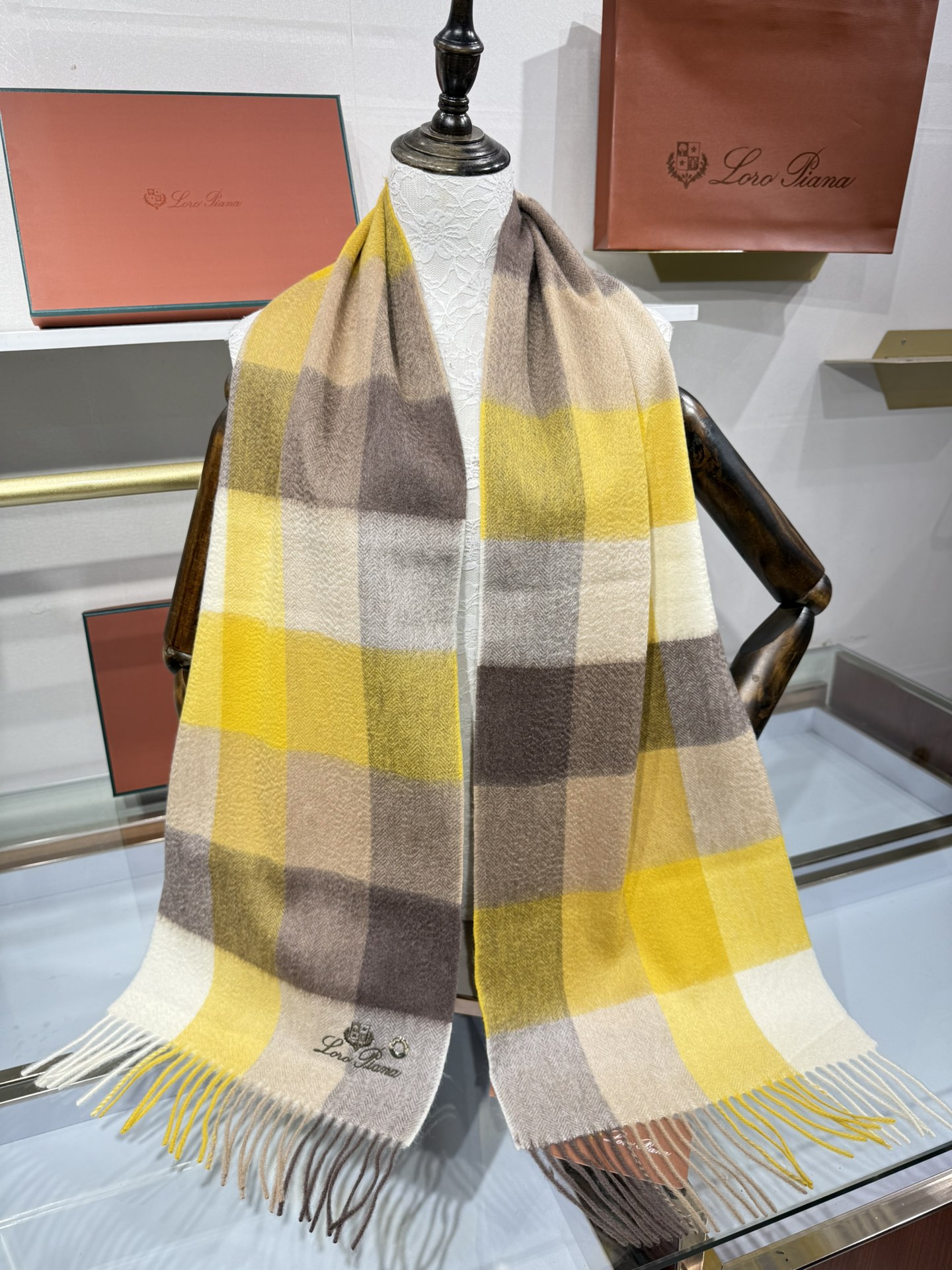 💟2025年秋冬新款抢先出 𝐋𝐨𝐫𝐨 𝐩𝐢𝐚𝐧𝐚 诺悠翩雅 山羊绒长巾 𝐒𝐢𝐳𝐞: 170x35 𝟏𝟎𝟎