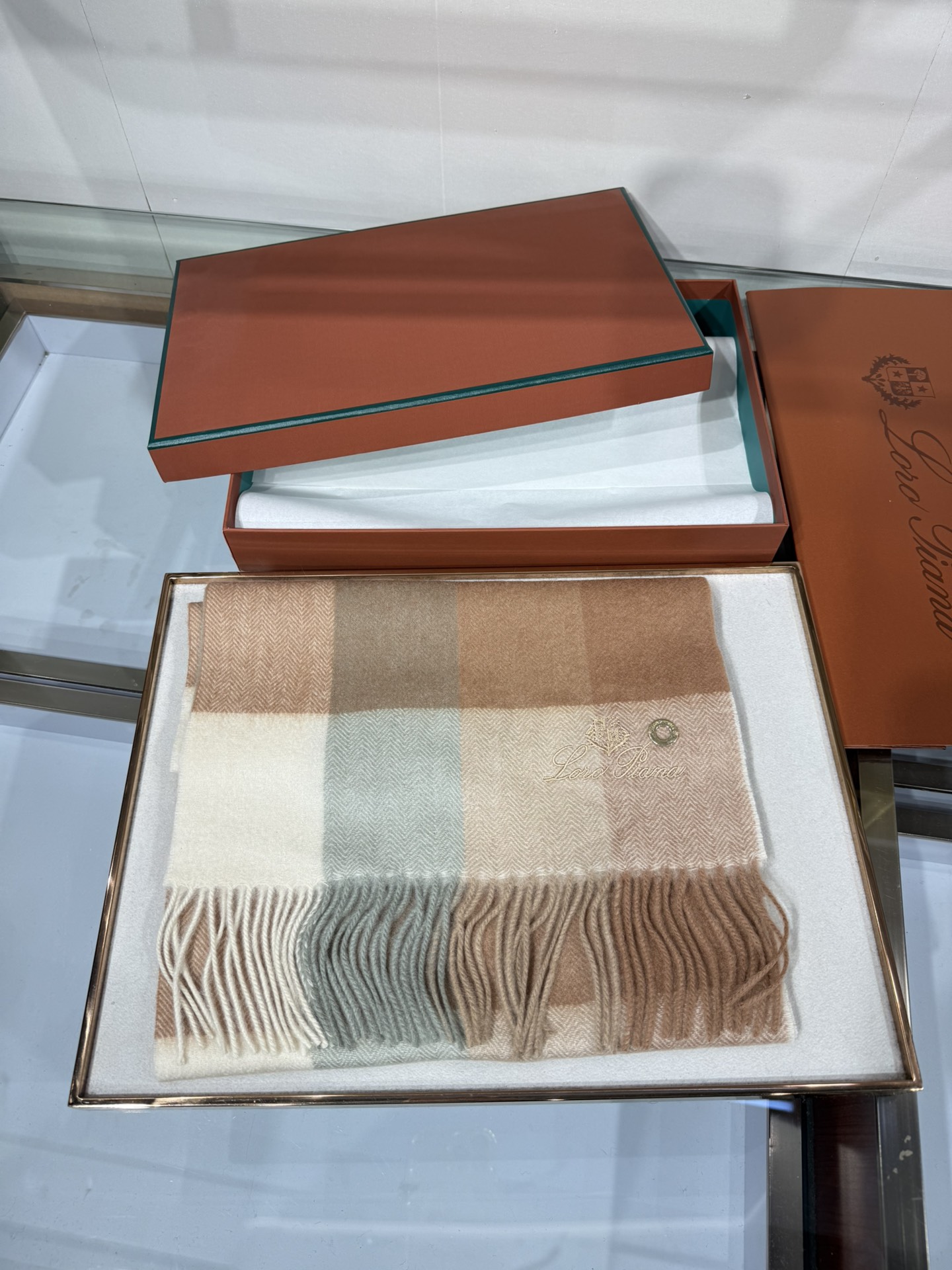 💟2025年秋冬新款抢先出 𝐋𝐨𝐫𝐨 𝐩𝐢𝐚𝐧𝐚 诺悠翩雅 山羊绒长巾 𝐒𝐢𝐳𝐞: 170x35 𝟏𝟎𝟎