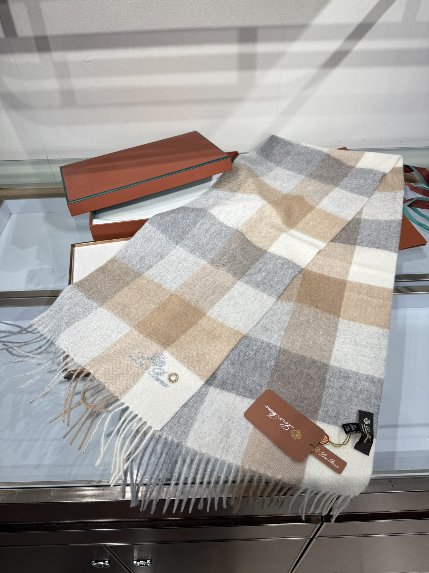 💟2025年秋冬新款抢先出 𝐋𝐨𝐫𝐨 𝐩𝐢𝐚𝐧𝐚 诺悠翩雅 山羊绒长巾 𝐒𝐢𝐳𝐞: 170x35 𝟏𝟎𝟎