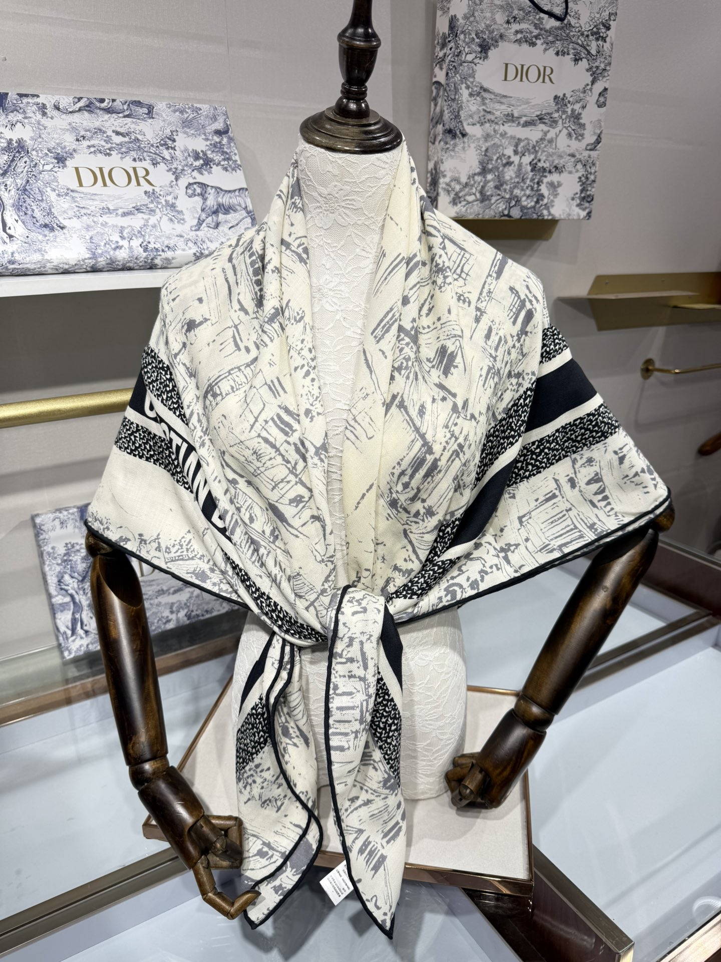 💟2025年新款💖💖💃🏻💃🏻DO家 山羊绒方巾‼️抢‼️VIP推荐 ‼️👍下手一定要快【高端 大爱 ‼️