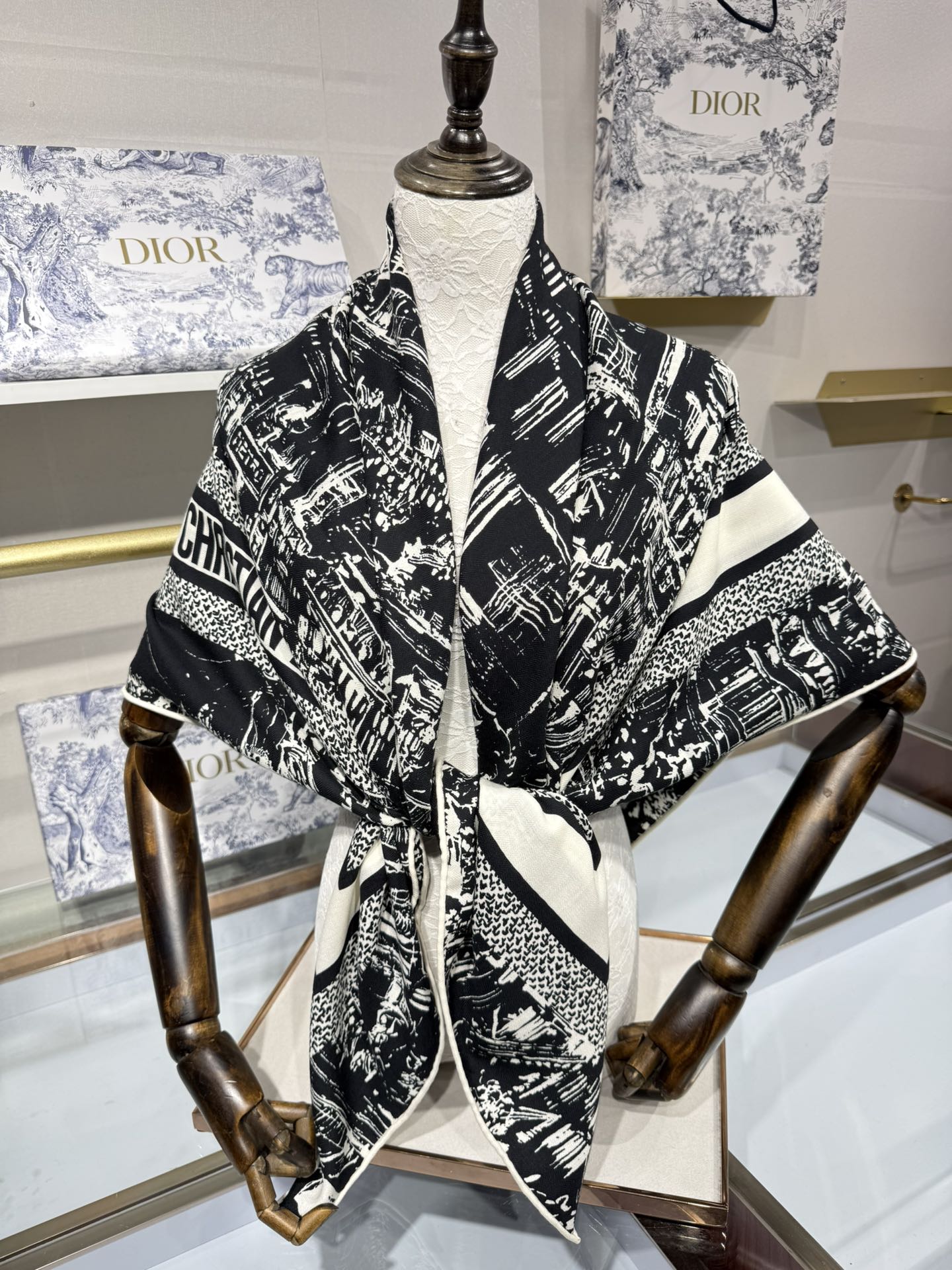 💟2025年新款💖💖💃🏻💃🏻DO家 山羊绒方巾‼️抢‼️VIP推荐 ‼️👍下手一定要快【高端 大爱 ‼️