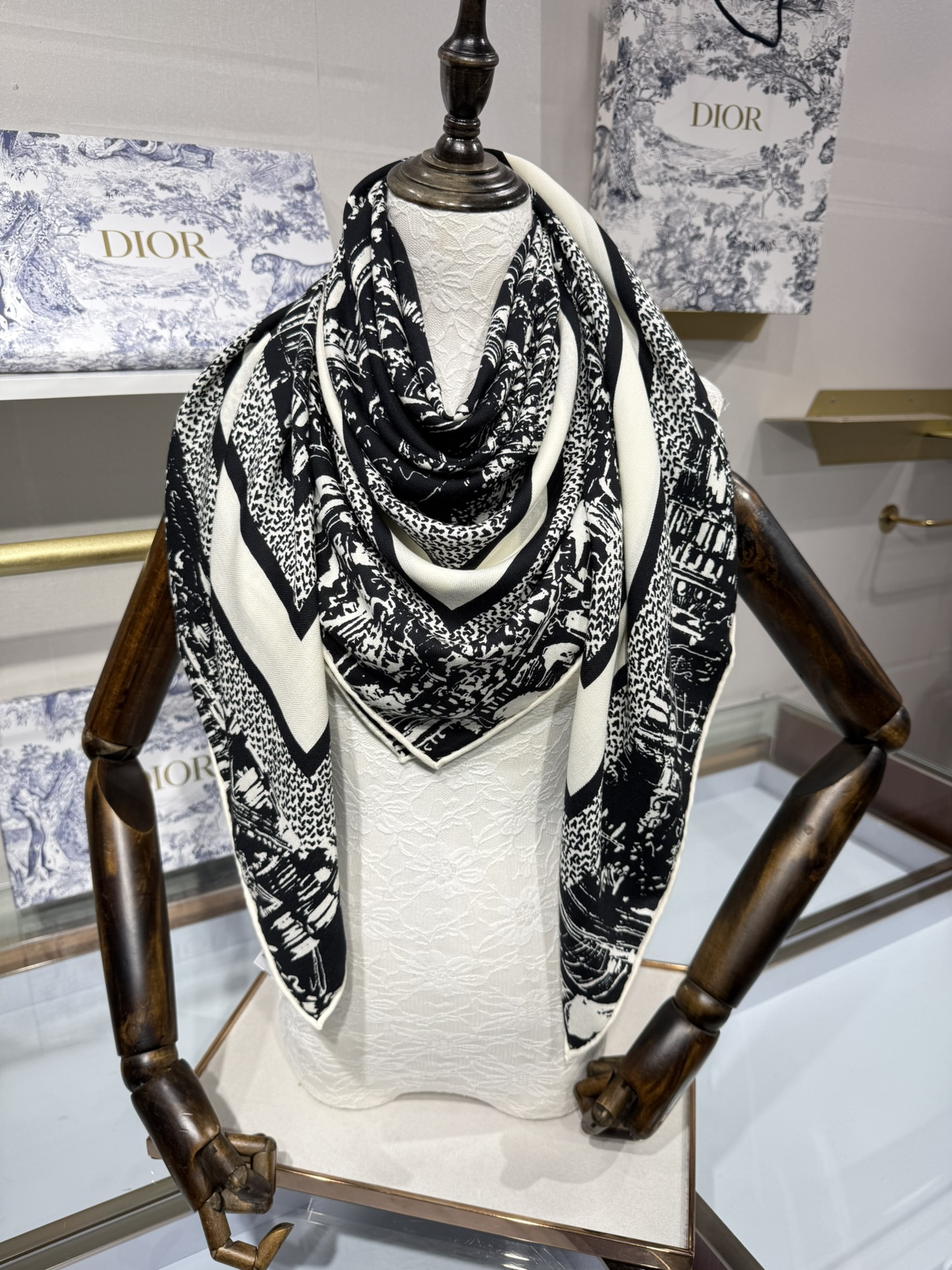 💟2025年新款💖💖💃🏻💃🏻DO家 山羊绒方巾‼️抢‼️VIP推荐 ‼️👍下手一定要快【高端 大爱 ‼️