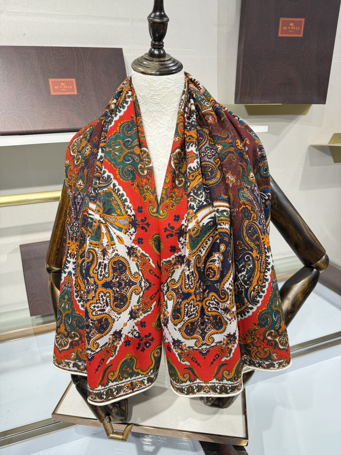 💟2025年 ETRo 秋冬抢先 上新💞【双面同色丝毛方巾】手工卷边山羊绒和真丝混纺披肩（70%山羊绒，