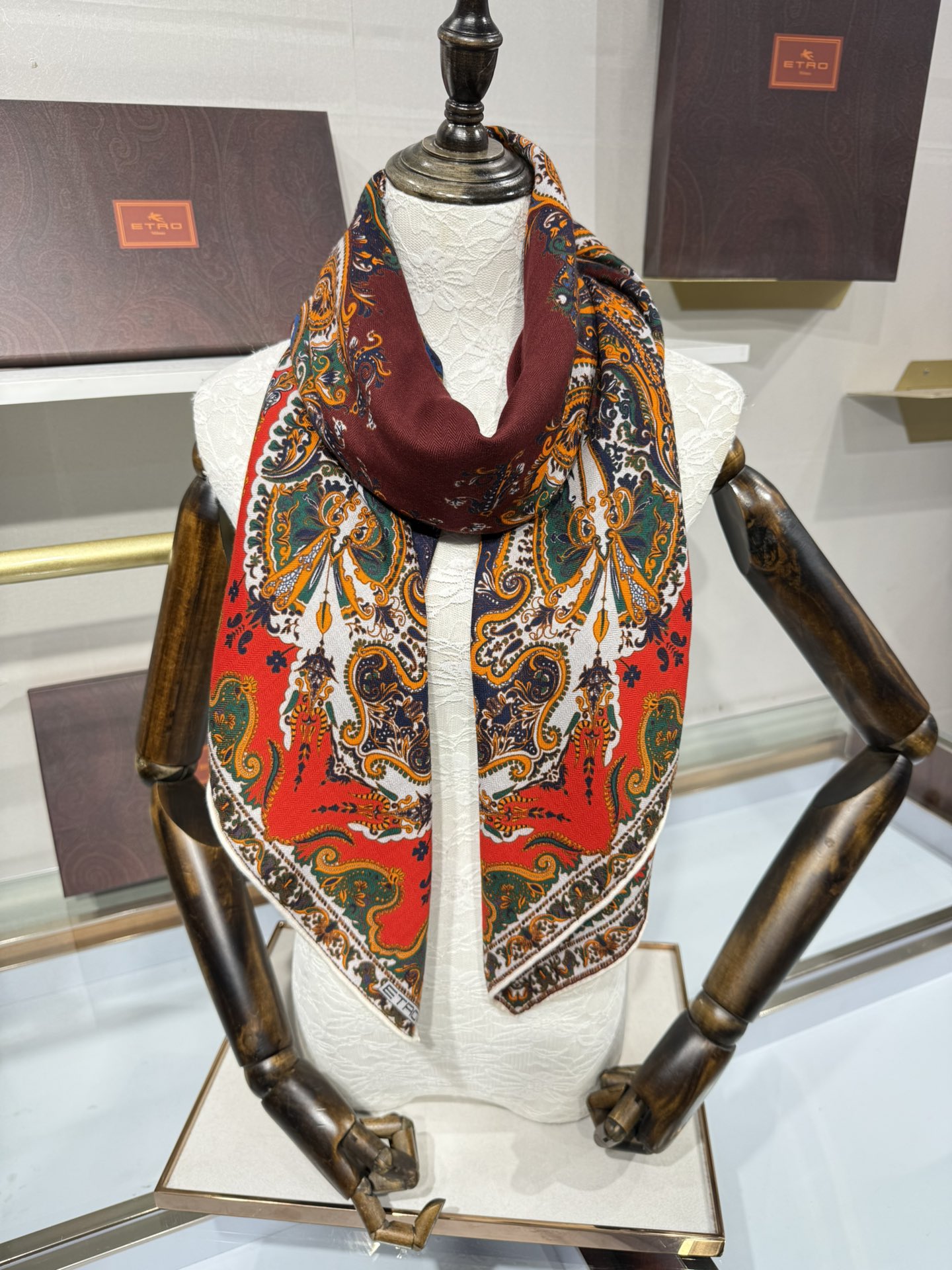 💟2025年 ETRo 秋冬抢先 上新💞【双面同色丝毛方巾】手工卷边山羊绒和真丝混纺披肩（70%山羊绒，