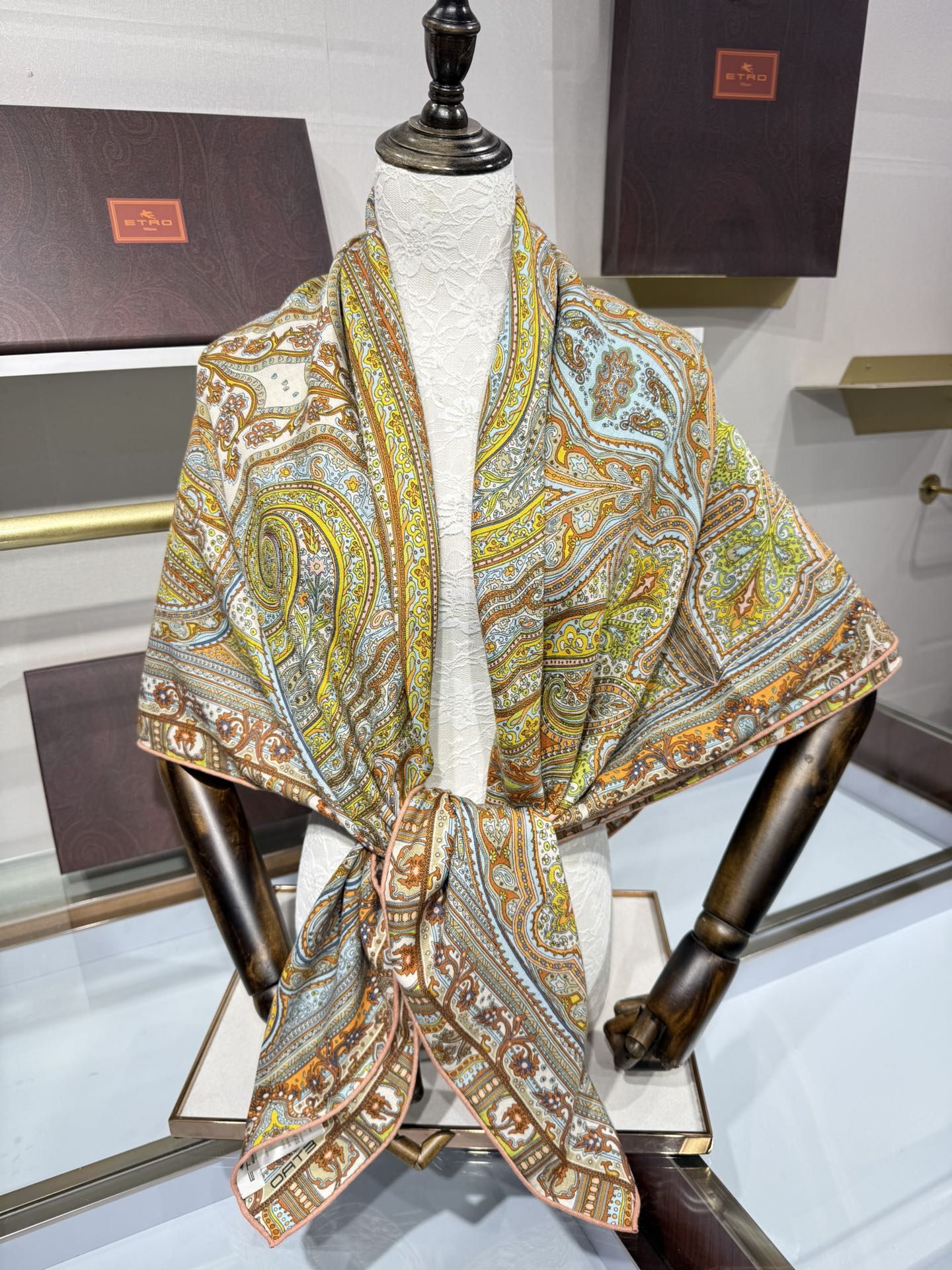 💟2025年 ETRo 秋冬抢先 上新💞【双面同色丝毛方巾】手工卷边山羊绒和真丝混纺披肩（70%山羊绒，