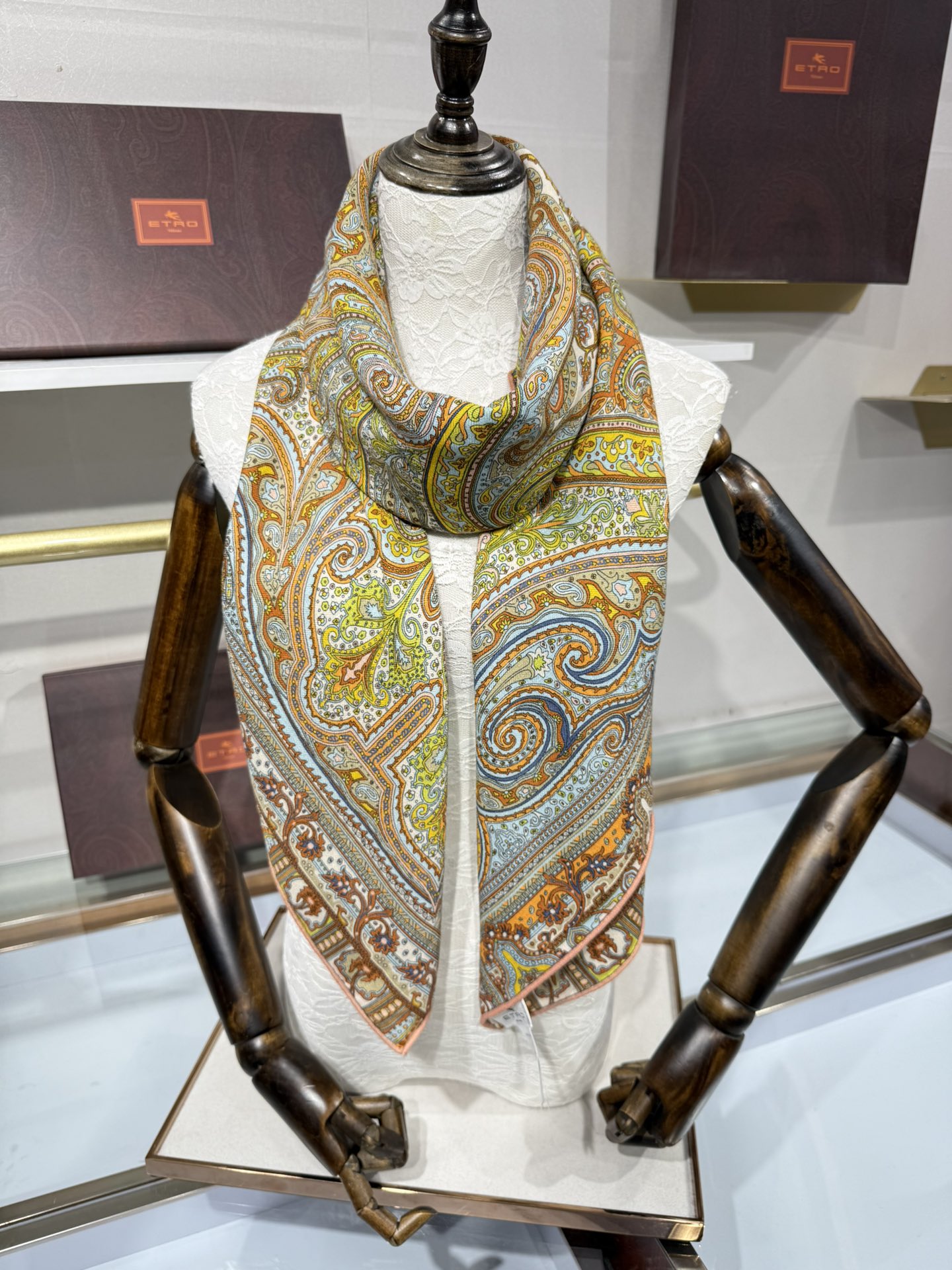 💟2025年 ETRo 秋冬抢先 上新💞【双面同色丝毛方巾】手工卷边山羊绒和真丝混纺披肩（70%山羊绒，