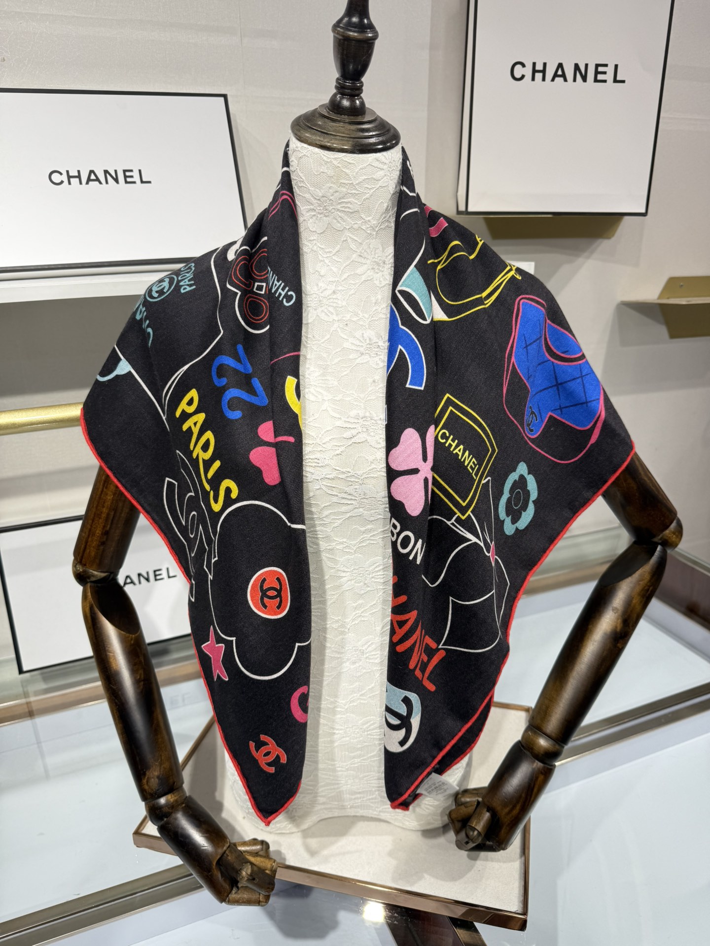 💟今年新出的双面同色新工艺。秋冬新款 小香山茶花90羊绒方巾‼️【高端 大爱 ‼️纯羊绒 婴儿触感舒服到