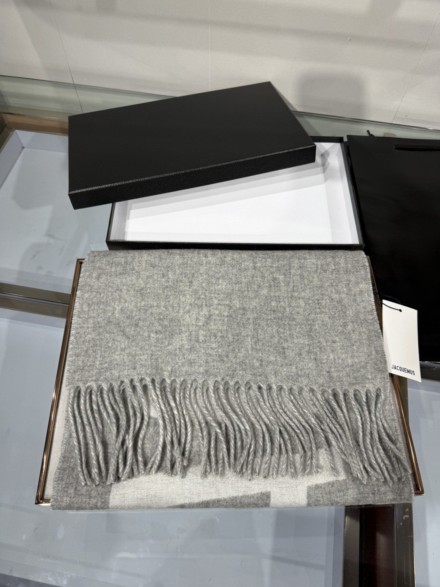 💟🧣JIL SANDER 围巾 温柔绽放的极简主义,从1968年起,一直坚守极简之风、性冷淡的设计:吉尔