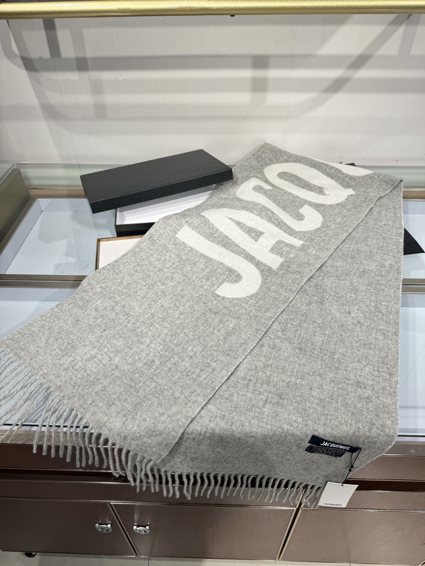 💟🧣JIL SANDER 围巾 温柔绽放的极简主义,从1968年起,一直坚守极简之风、性冷淡的设计:吉尔