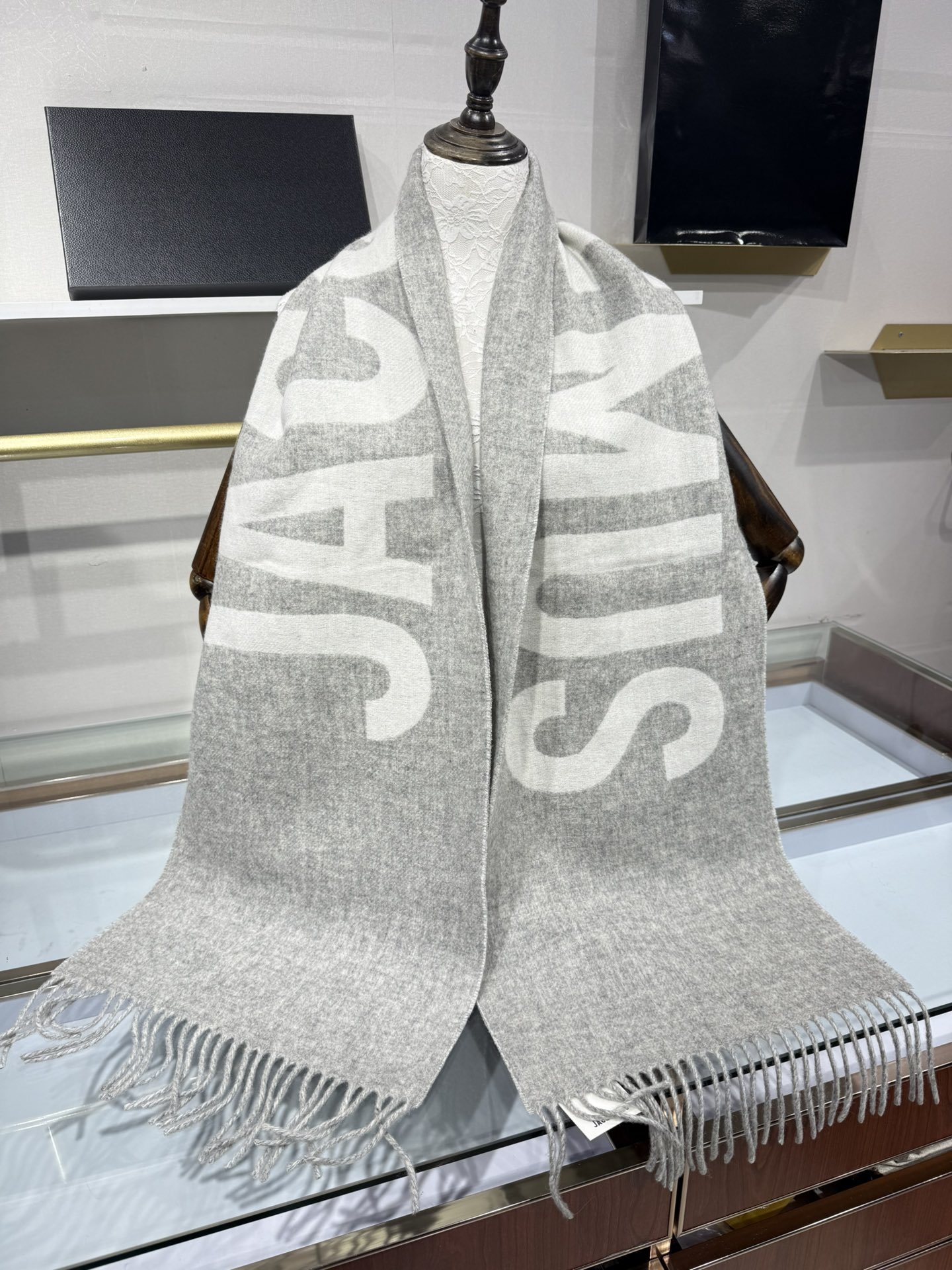 💟🧣JIL SANDER 围巾 温柔绽放的极简主义,从1968年起,一直坚守极简之风、性冷淡的设计:吉尔