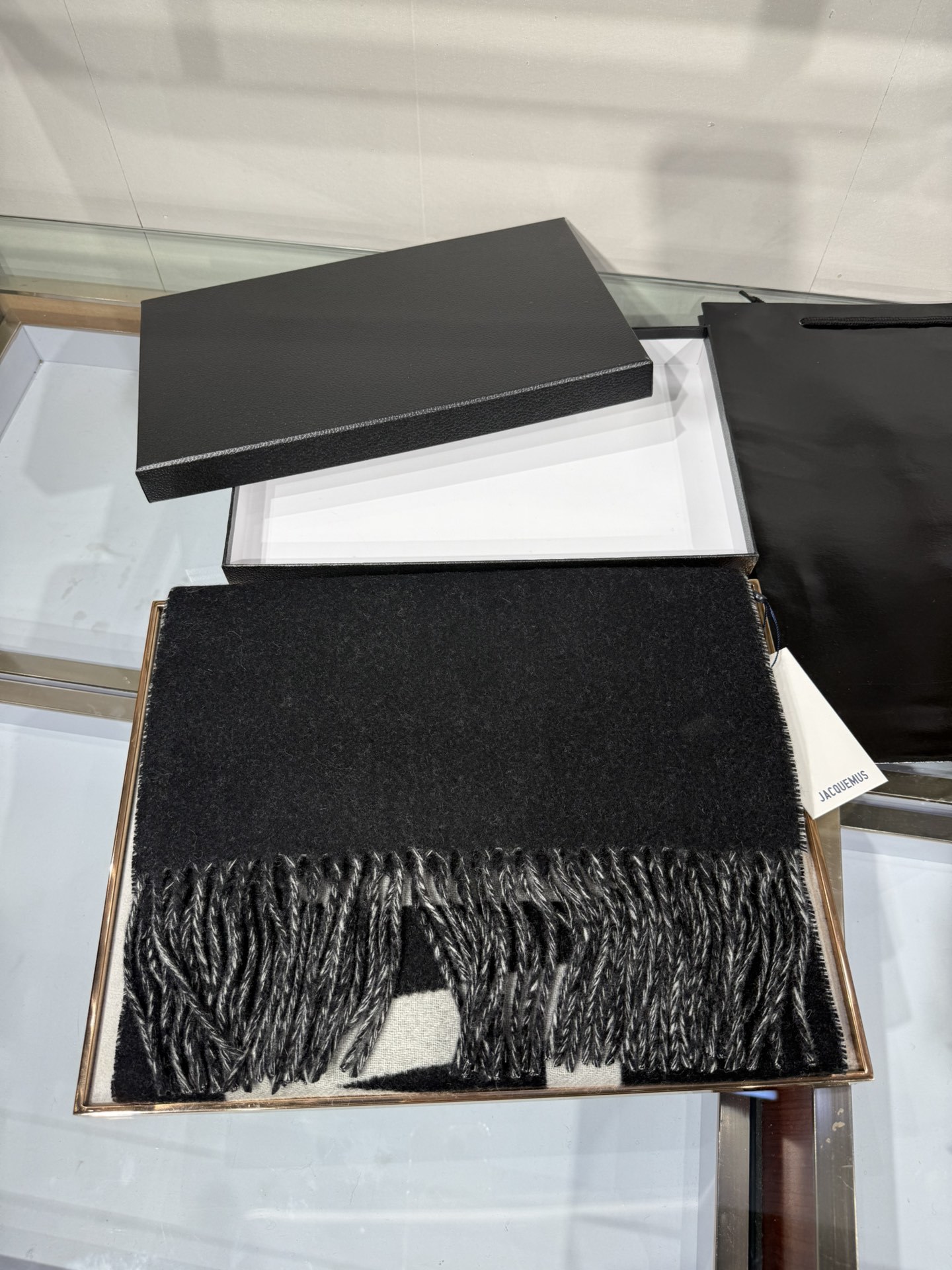 💟🧣JIL SANDER 围巾 温柔绽放的极简主义,从1968年起,一直坚守极简之风、性冷淡的设计:吉尔